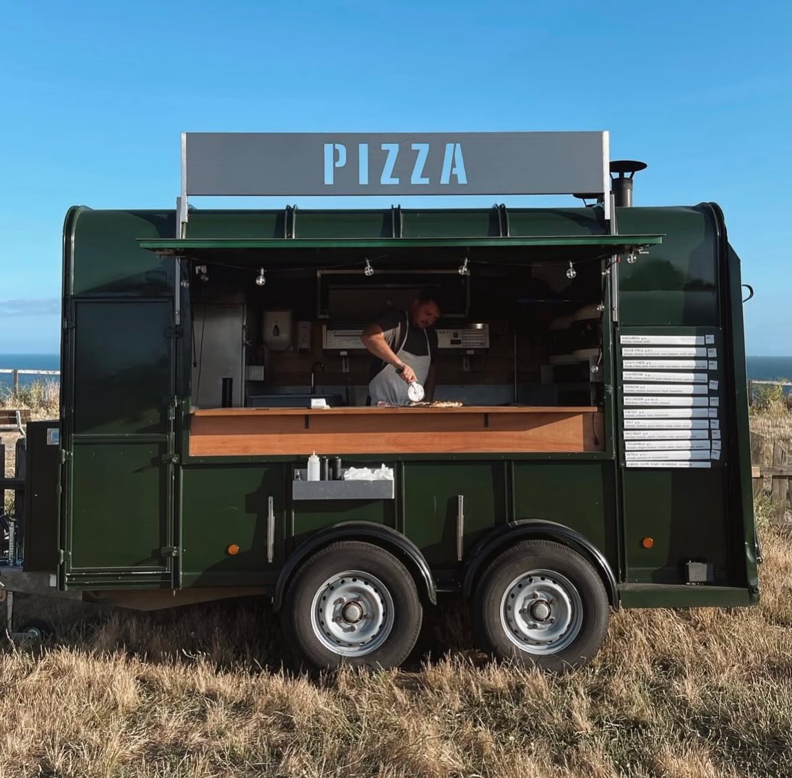Introducing our Spring Brocante Exhibitors 🌿
@thedoughbox.bh
Roland & his team @thedoughbox.bh join us regularly at our events to serve you the freshest and tastiest wood fired pizzas ~ hand made while you wait 🍕
The mobile pizza truck will be located outside the Jubilee Hall @larmertree next weekend close to many stalls and in the beautiful gardens 🌿
We hope you can join us too! 🎪
Sunday & B/H Monday 3 - 4th May
Larmer Tree Gardens
Nr Salisbury
🎪 40 stands set out in the halls and garden marquee
🍕Artisan Food & Refreshments
🎶 Music in the Singing Theatre
🎟️ Buy tickets in advance & save
🚙 Free parking