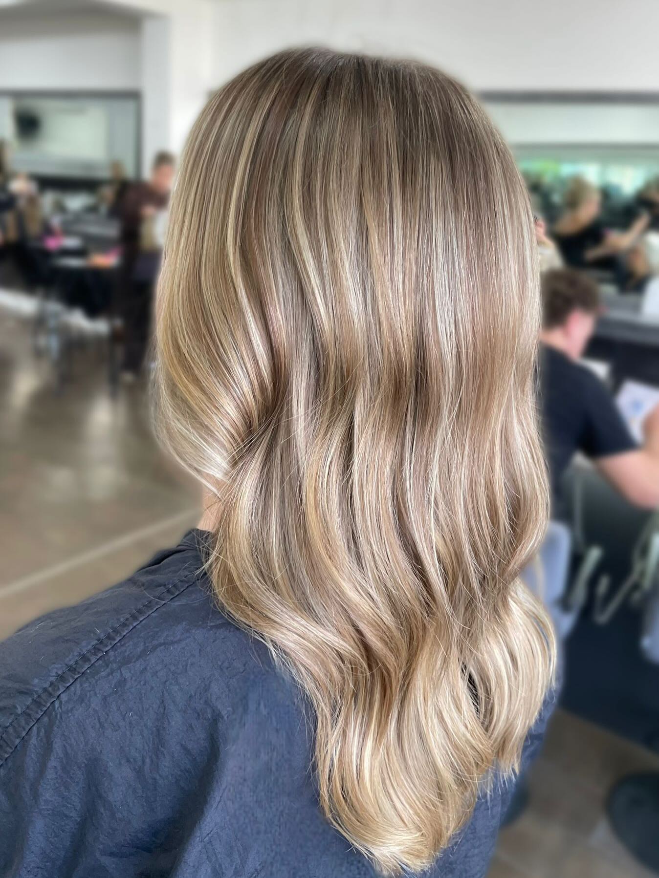 Louisa in our Sevenoaks branch has created this stunning multi-tonal blonde ☁️
