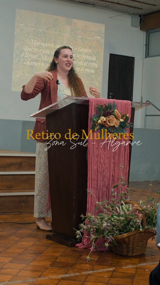 Um convite especial. Um fim de semana único. Um privilégio que enche o coração. ✨️
Que alegria poder participar deste Retiro de mulheres. Que doces momentos vivemos, a refletir sobre como Deus nos chama pelo nosso nome. E que privilégio poder servir junto com a minha mana linda!
Guardaremos com carinho a bela memória deste tempo de comunhão, partilha, respostas de Deus, e a Sua perfeita mão que guiou cada detalhe.
O nosso coração está cheio de gratidão a Deus, e às queridas irmãs do Algarve, que com tanto amor nos acolheram e receberam. Deus é maravilhoso!