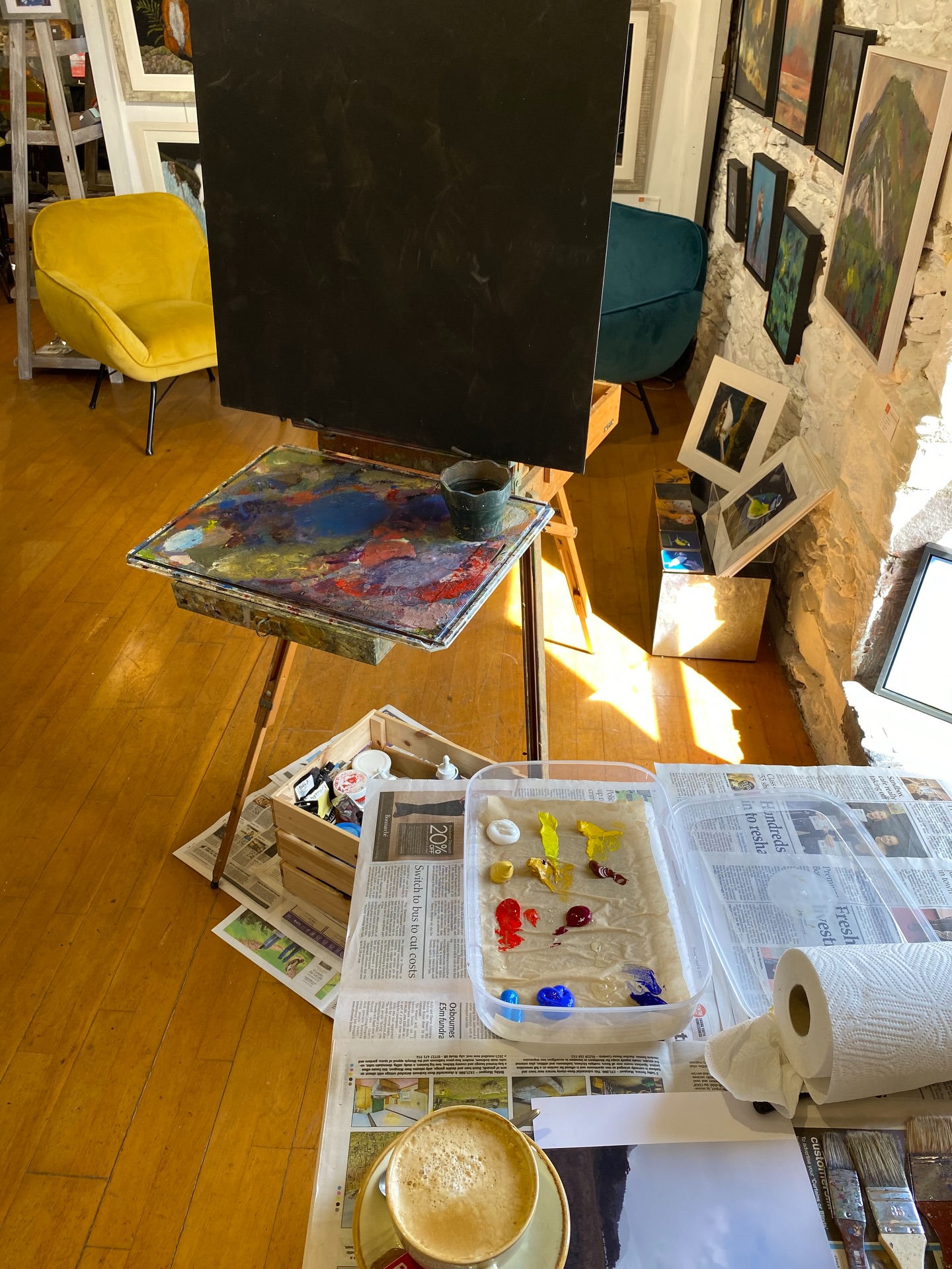 I’m just setting up at @thornthwaitegallery with a cup of coffee! I’ll keep posting throughout the day showing how the painting progresses from this photo my wife took.