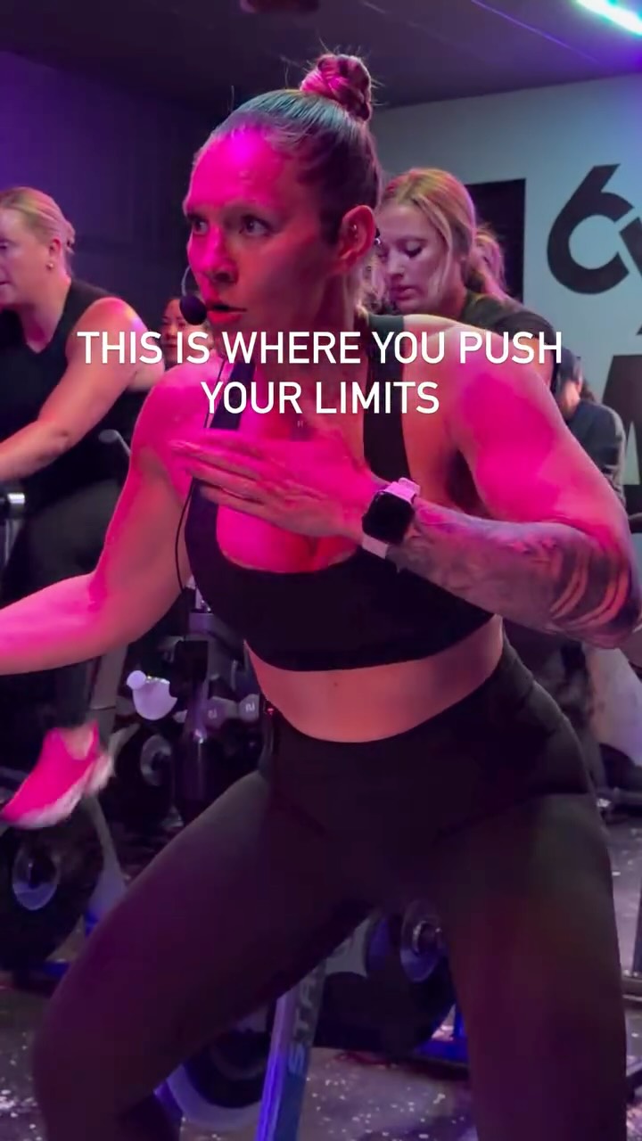 Interval is our most intense ride when it comes to speed.
It’s built on the push and pull of effort and recovery—long, powerful sprints, and fast jogs, layered between controlled, moderate beats.
Choreography is minimal, repetitive, and designed to move with speed.
This is where you push your limits, recover, and do it all over again 😈.