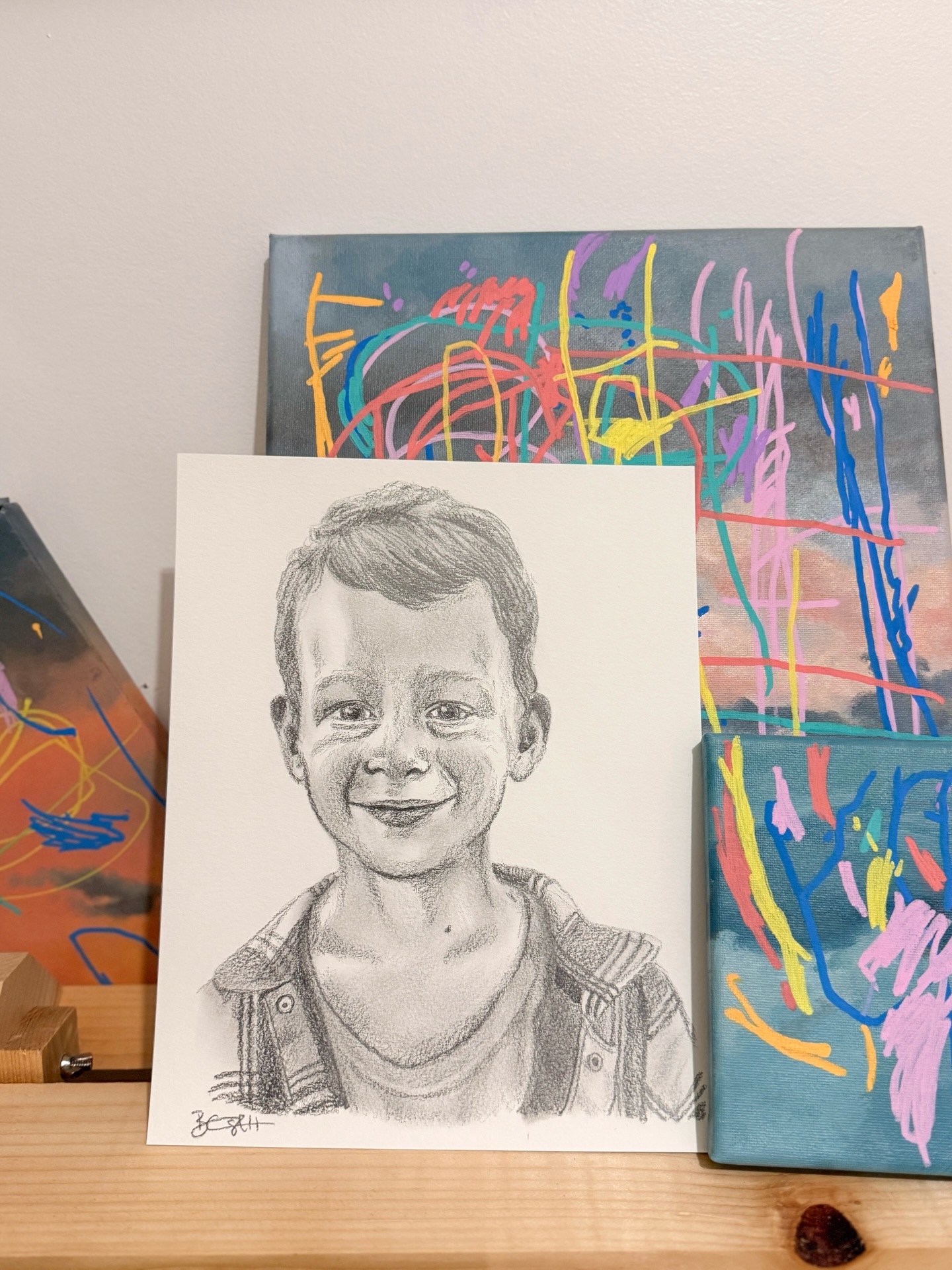 Elisabeth and I were lucky enough to meet via our kiddos at @artatthecenter, and I was over the moon that her family won my custom portrait during the Center’s Life in Color Silent Auction a few weeks ago! 🥹 M is the sweetest, most creative kiddo, and it was such a treat to spend studio time bringing him to life on paper.
If you haven’t had a chance to check out The Center in Amesbury yet, run don’t walk. We’re so lucky to have a place where our entire community can come together and get messy 🎨