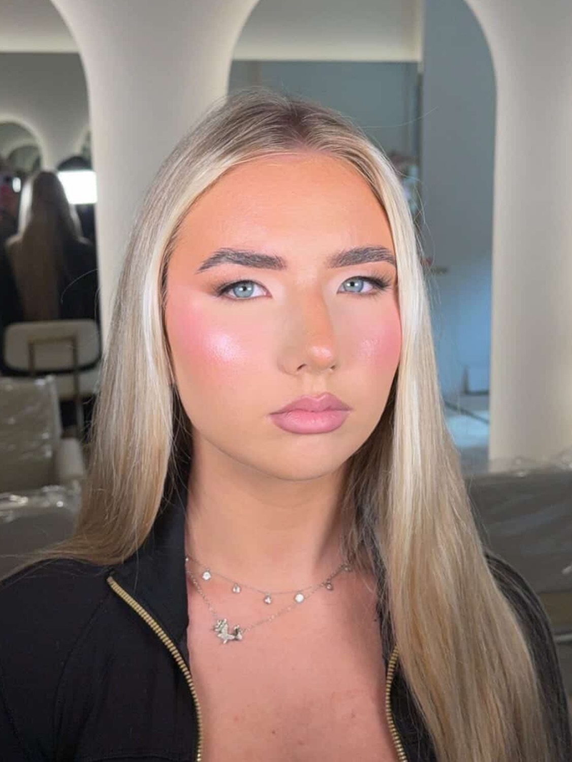 We are so excited to welcome @byamam_ to our team!
Alice will be offering Makeup Appointments from 2nd May✨
#makeup #cheshire #altrincham #cheshiremakeupartist #cheshiresalon