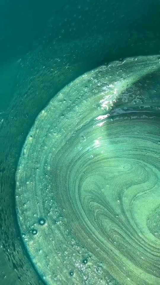 Ocean Green 💚🧘♀️
A shade that feels calm, coastal and seriously rich once it hits resin.
Our pigment pastes are highly concentrated, so a little goes a long way - and with over 200 paste shades to choose from, there’s a colour for every pour, mood and masterpiece.
Perfect for ocean pours, geodes, abstract art and dreamy shimmery details.
Is this shade giving ocean, forrest, or mermaid vibes? 💚
#resinart #pigmentpaste #resinpigment #oceanpour #epoxyresin
