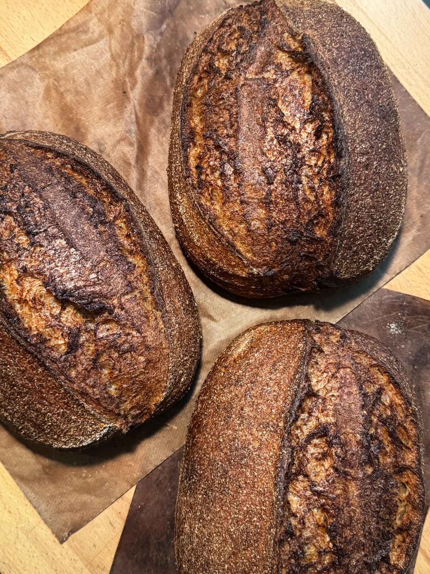 Another week done 🤎
All bake days available next week! Click the link in my bio to preorder for next Wed–Sat 🫶🏼
#sourdough #sourdoughph #breadph #bakeryph