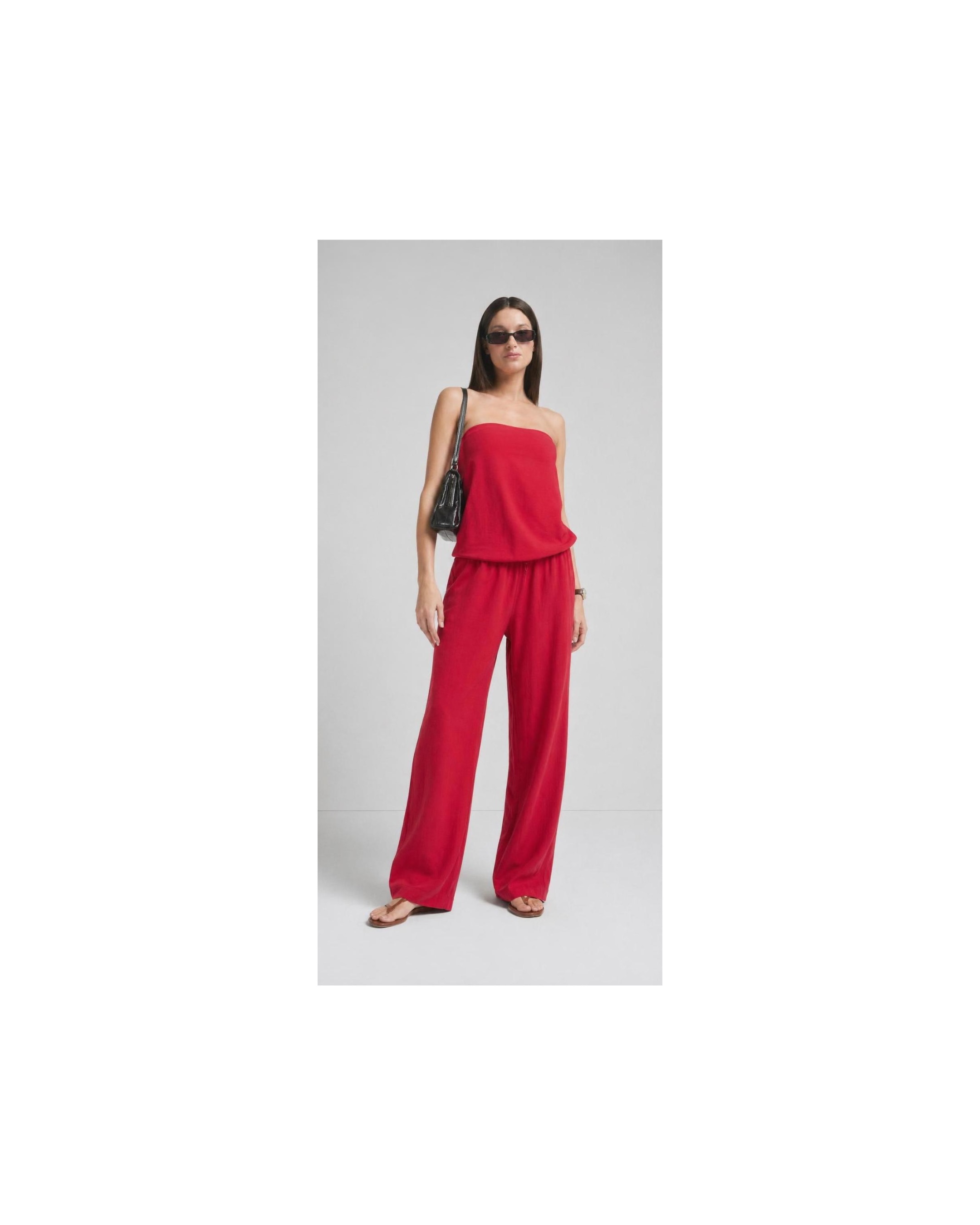 @gap linen trousers, ideal for warm weather. These are also maternity-friendly, pairing well under the bump. Styled on various models to give you a better idea of the fit. Don't miss out on the £50 spend deal and get a free bag!