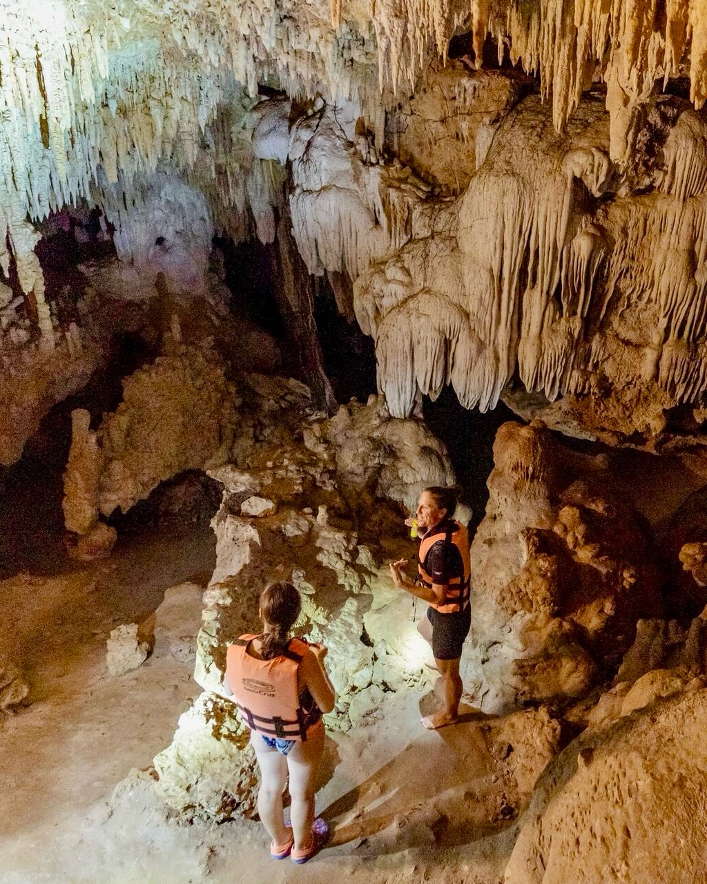 Did you know cave cenotes were considered sacred by the ancient Maya? 💦🌿✨
They believed these underground waters were gateways to the underworld — a place of connection between humans, nature, and the spiritual world. Today, when you swim in one, you can still feel that quiet, powerful energy.
Not just a swim… an experience you feel. 💙
#cenotes #mayanhistory #mexicokantours #cavec enote #tulummexico rivieramaya naturemagic