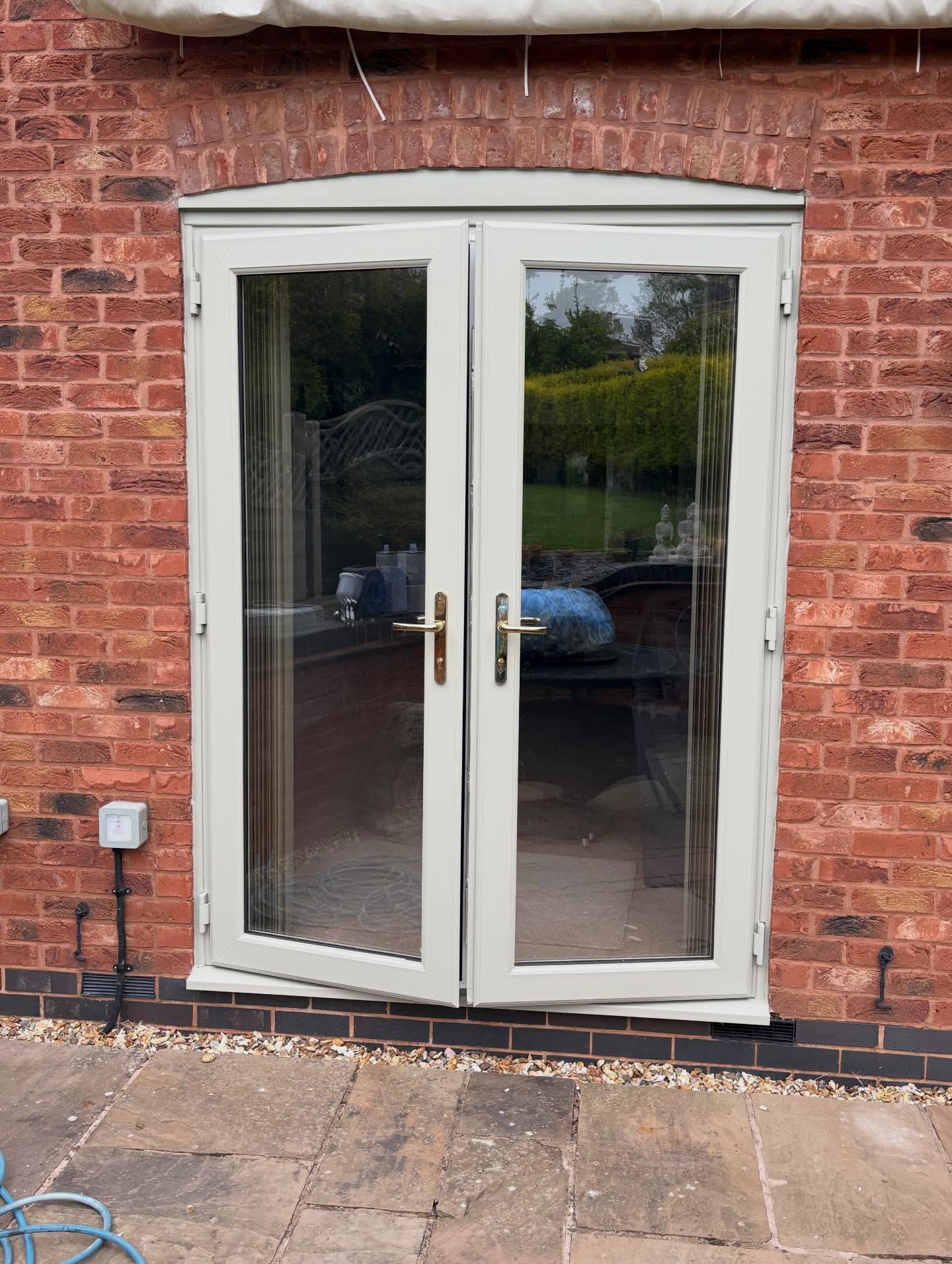Clean colour change, massive difference 👌🔥
These French doors have gone from standard white to RAL 7032 — giving a softer, modern look that blends perfectly with the brickwork.
Full prep, precise masking, and a smooth factory-style finish built to last.
Another perfect example of upgrading without the cost of replacing 💯
📍 Nationwide service
📞 07395539891
🌐 arlcoatings.co.uk
#upvcspraying #ral7032 #spraypainting #respray #arlcoatings