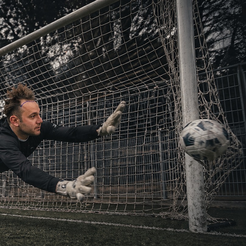 The whistle just blew… the score is 0-0. #Before
#HairTransformationJourney
#StartOfChange
#HairTransplantJourney
#ConfidenceLoading