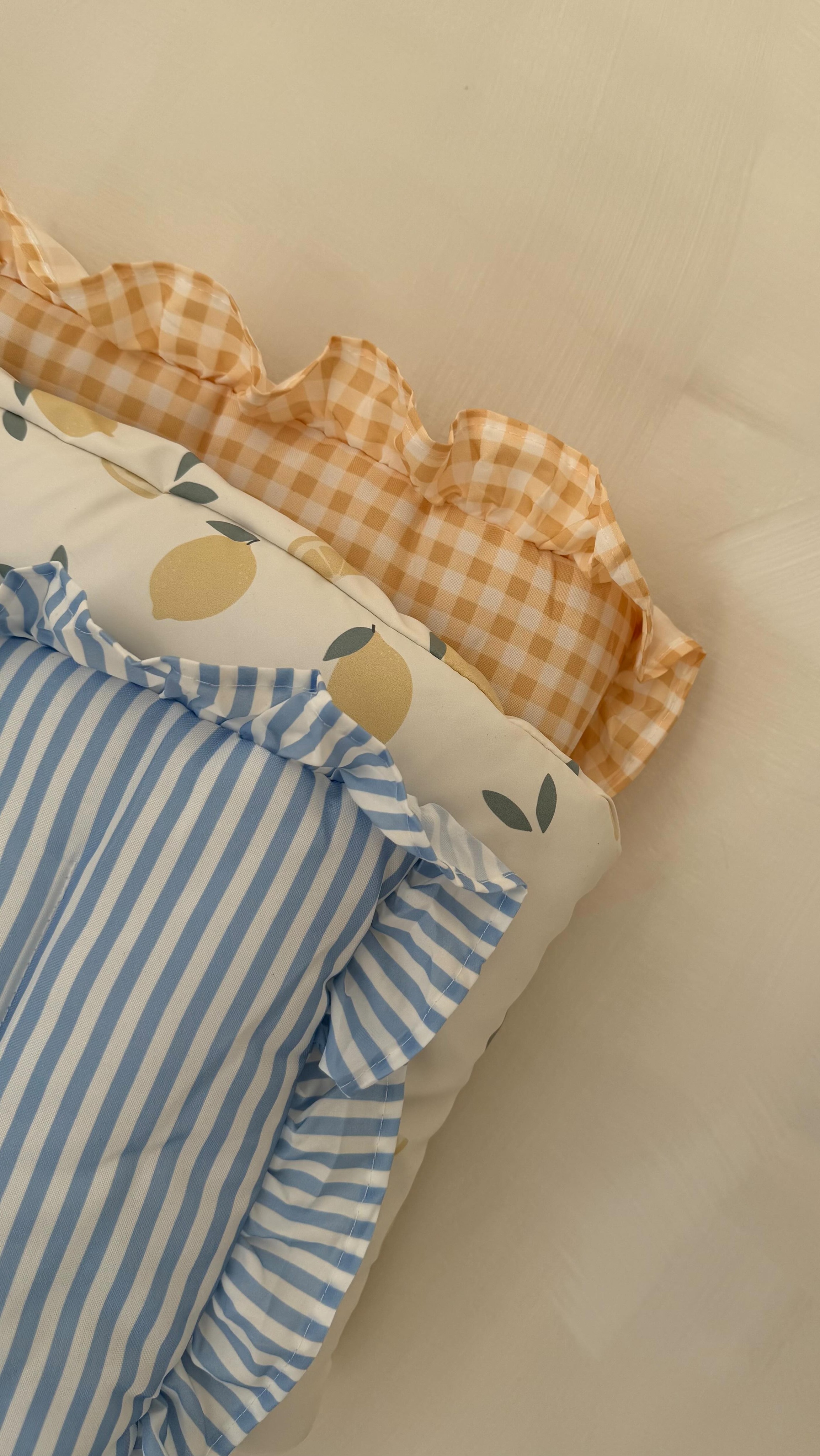 🍋🌊🍃
9am 29/4 | our pre summer edit goes LIVE!
Available to order from 9am tomorrow morning, Sicily, lemon gingham and harbour stripe 2in1 highchair cushions. Set your reminder! ⏰
.
.
#summer #highchair #stokke #tripptrapp