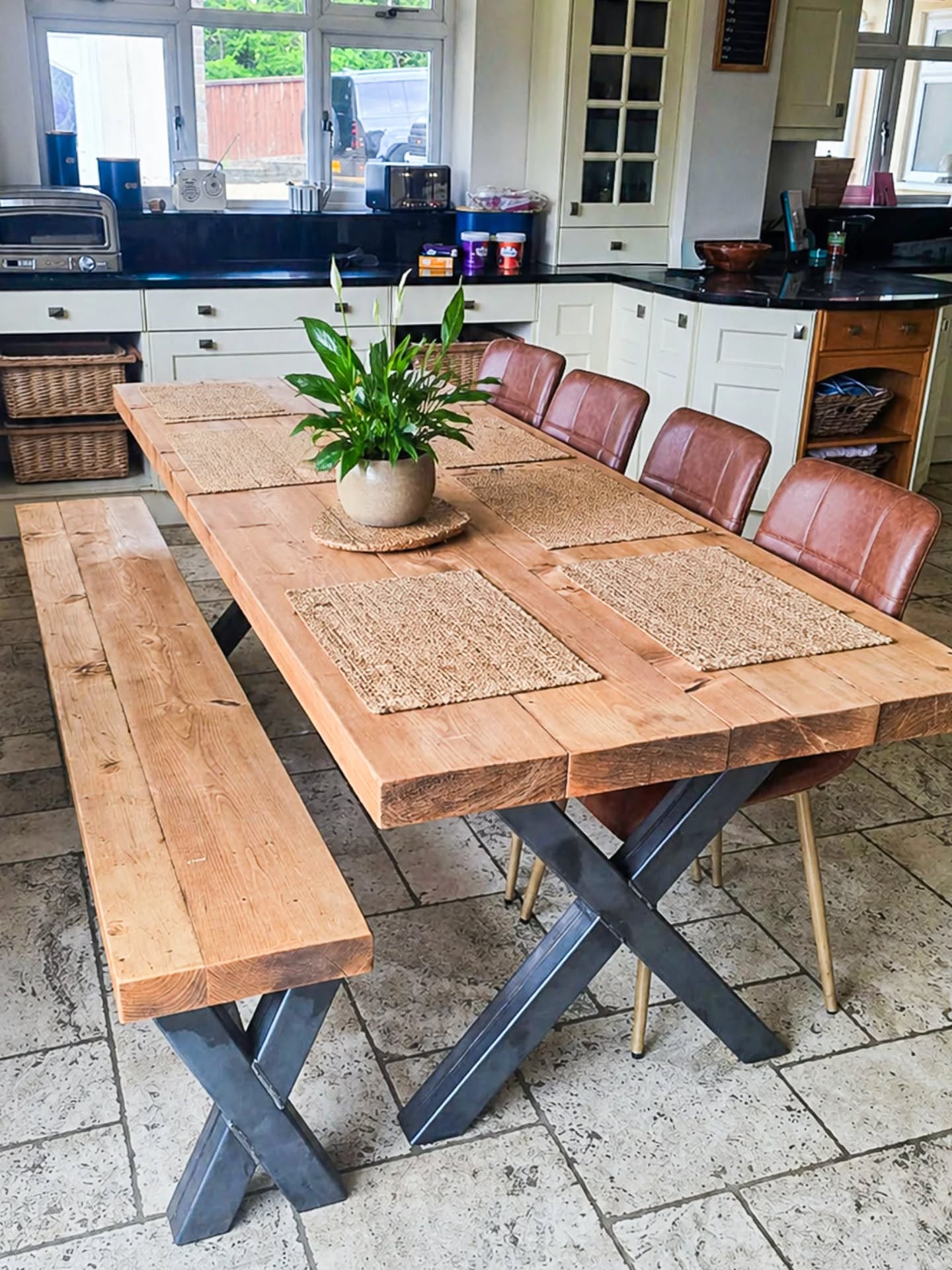 Like the natural look? Let's build yours.
This one's been kept natural with a wax finish - letting the oak do the talking. It brings out the grain without overdoing it, keeps that soft, warm tone, and gives you a finish that can be easily maintaned over time.
If you're after something more natural and easy to live with, this is the one.
.
.
.
#oakfurniture #waxfinish #handmadefurniture #madeinsheffield #interiorinspo
