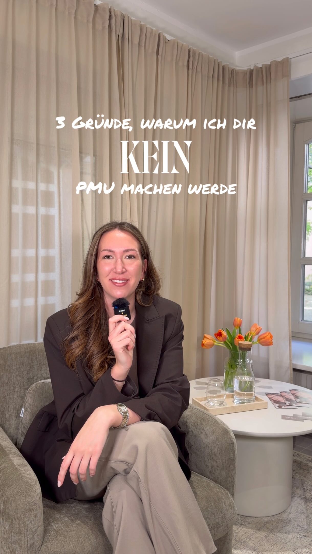 WARUM ICH DIR KEIN PMU MACHEN WERDE ❌
1. Fremdarbeiten: In den allermeisten Fällen sind alte Pigmentierungen viel zu schlecht gestochen und abgeheilt, um einfach „drüber“ zu arbeiten - das Ergebnis würde nicht unseren Ansprüchen an unsere Arbeit und den Vorstellungen unserer Kundinnen entsprechen.
2. Alter: Wir machen kein Permanent-Make-Up bei Minderjährigen, auch nicht mit Vollmacht der Erziehungsberechtigten (ihr werdet es uns später danken 👀)
3. Schwangerschaft: Aufgrund des veränderten Hormonhaushalts ist es schwierig vorherzusagen, wie das Ergebnis aussehen wird. Außerdem möchten wir euch keine Fremdkörper in Form von Pigmenten zuführen, während ein kleines Leben in euch heranwächst. 🤍
#permanentmakeup #powderbrows #permanentmakeupmünchen #cosmeticmünchen #hairstrokes