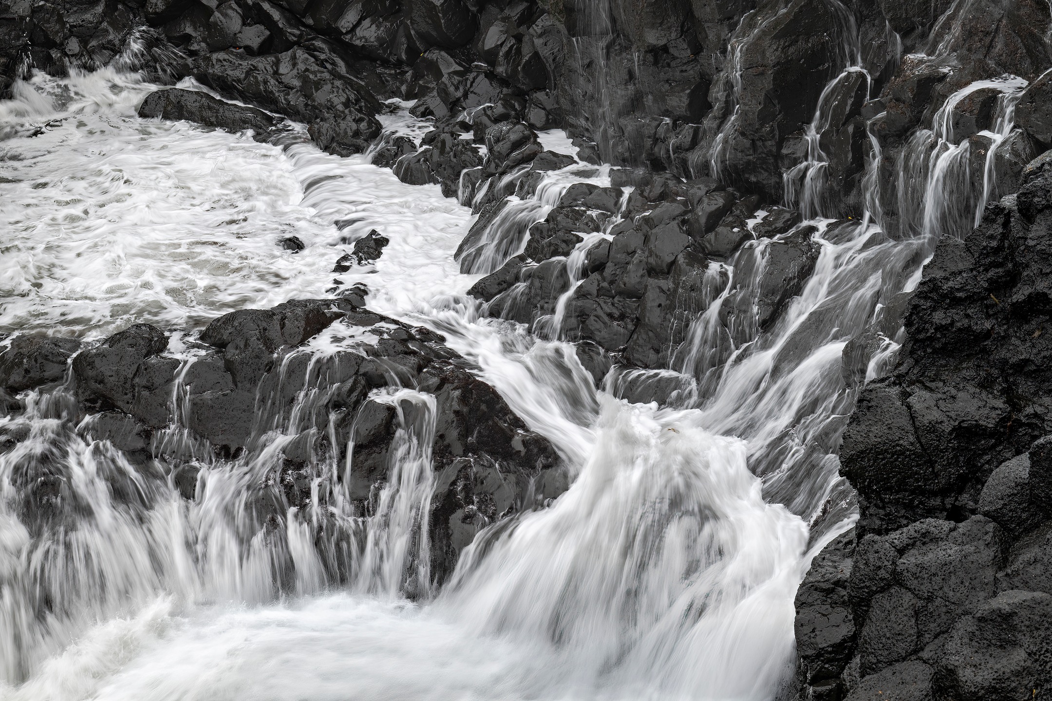 There’s something about black volcanic rock and the rhythm of the tide.
Water pulls in, slips back, returns again.
Shot slow, letting it breathe…
the ocean softens, turns to silk, wraps itself around the land.
Iceland has a way of getting under your skin.
1/10 f22 ISO 64 handheld
#iceland #volcanic #nikonpro #nikon #beautiful