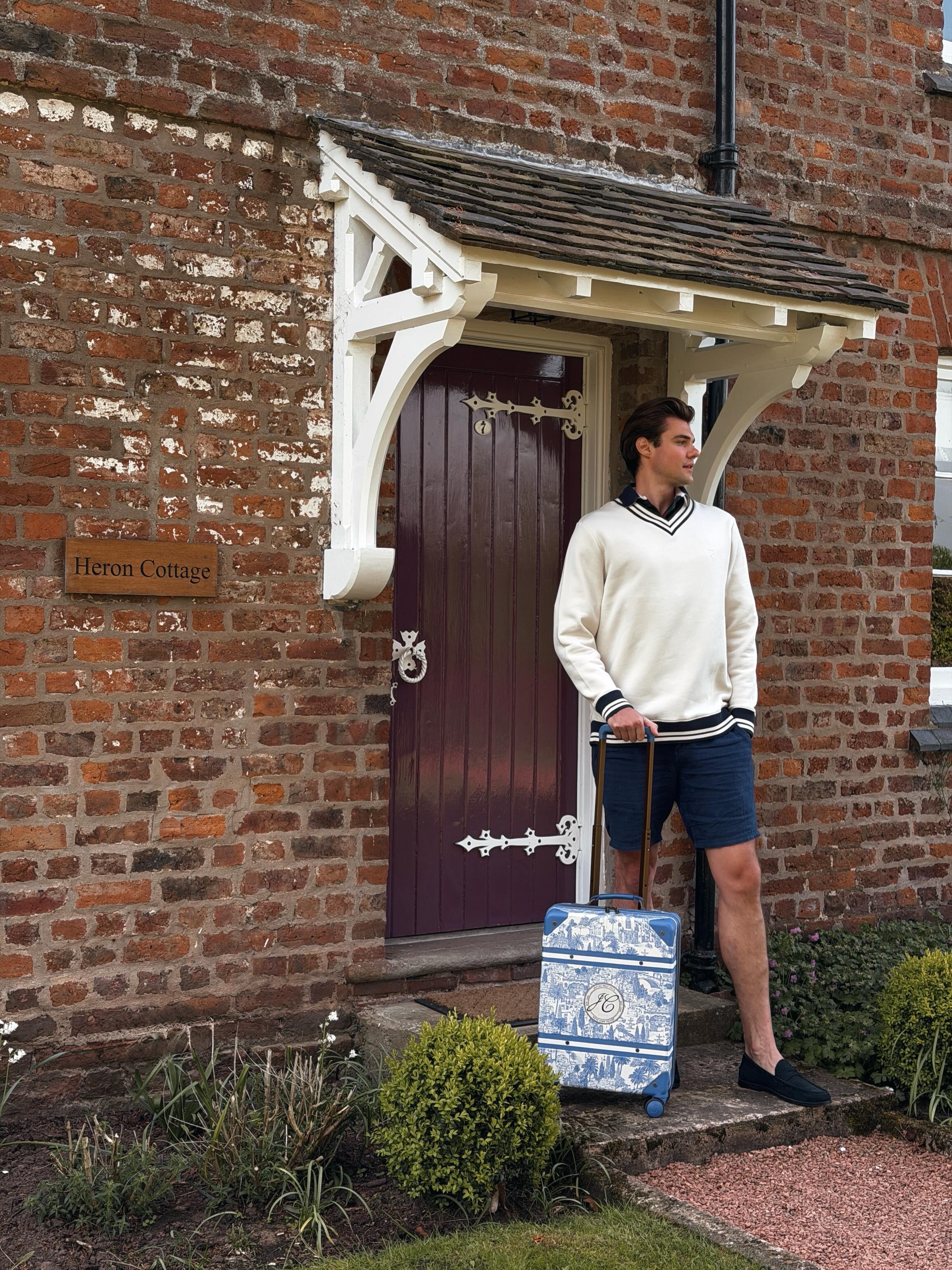 A little countryside charm for your next trip.
The @joules City Toile Cabin Trolley brings together classic British-inspired prints with a practical, travel-ready design.
It’s the kind of suitcase that feels at home in a city as it does rolling through a quite weekend escape.
@countrysiderapunzel
Want to stock our products? Send us a message or check the link in our bio!
#Joules #SS26 #Luggage #NewLaunch #Travel