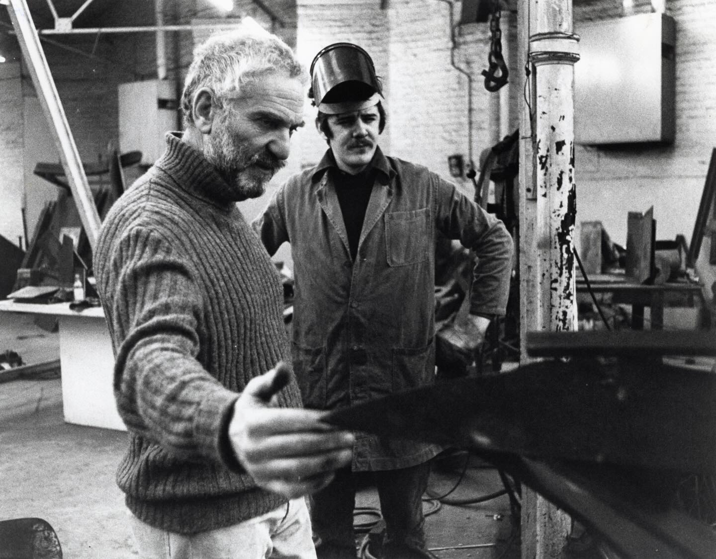 Anthony Caro and assistant Patrick Cunningham in Caro’s Camden Town studio (1970s).
Photo by John Goldblatt ©The Anthony Caro Centre
#anthonycaro #caro #artiststudio #anthonycarocentre #camdentown
