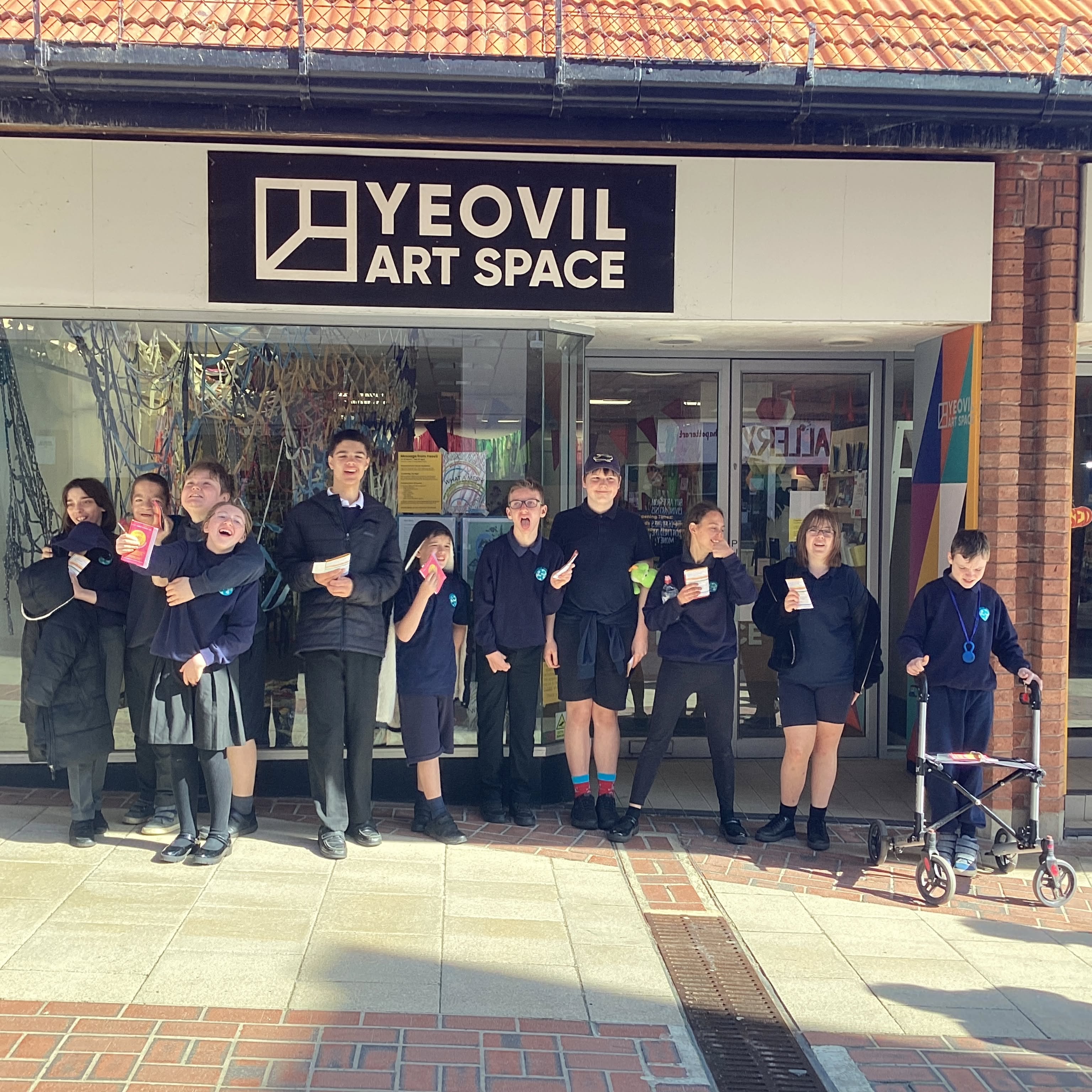 Thursday brought a splash of creativity as our young people in Classes 1-4 dived into the world of art as a hobby!
During their visit to Yeovil Art Space, they had the wonderful opportunity to meet the talented Natasha and immerse themselves in a magnificent art exhibition. The experience sparked curiosity, creativity, and lots of thoughtful conversations about different styles and ideas.
A fantastic day that left everyone feeling inspired and eager to get creative back in the classroom!