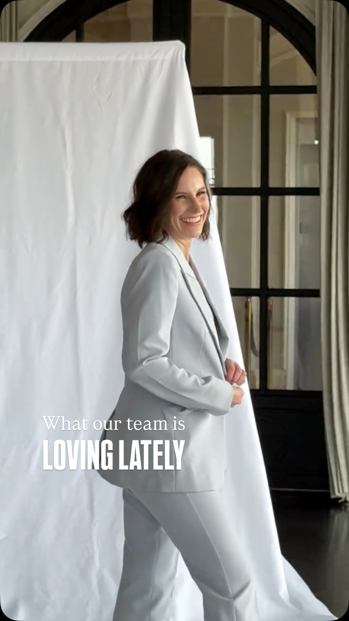 Current team obsessions, straight from the group chat 💬✨
Melanie is loving fresh florals mixed with paper flowers (yes, we’re blurring that line) + reception ground meadows that feel organic and a little undone in the best way
Leslie is fully inspired by luxury corsages (we’re giving them their moment back) and floral art that feels more like an installation than an arrangement
Bethan is pulling from nature-driven color palettes, seasonal tones that just make sense, plus bench seating and layered lighting. Think lamps + candles creating that glowy, intimate table moment
Different directions, same end goal: intentional, elevated, and never boring
Save this for when you’re ready to design something that actually feels like you ✨
#houstonweddingplanner #weddingdesign #luxurywedding #engaged