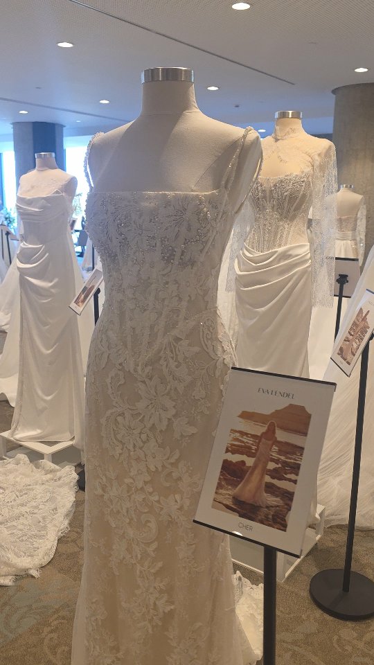 Give a girl coffee and she's ready for Barcelona Bridal Fashion Week.
#Coffee #Caffeine #EvaLendel #BBFW #weddingdresses