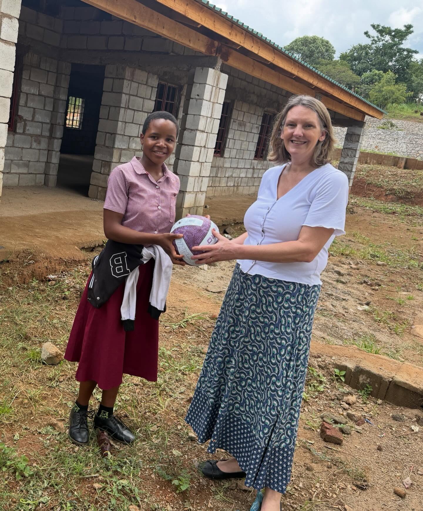 “Why do you keep going to Malawi?” is a question that Sara is asked frequently!
In this week’s blog, Sara shares her answer to this question and an insight into her heart for Malawi and how she feels called back.
Read it on our website at hope4malawi.org/blog
#RelievingPoverty #BringingHope #SharingJesus #Hope4Malawi #WarmheartofAfrica