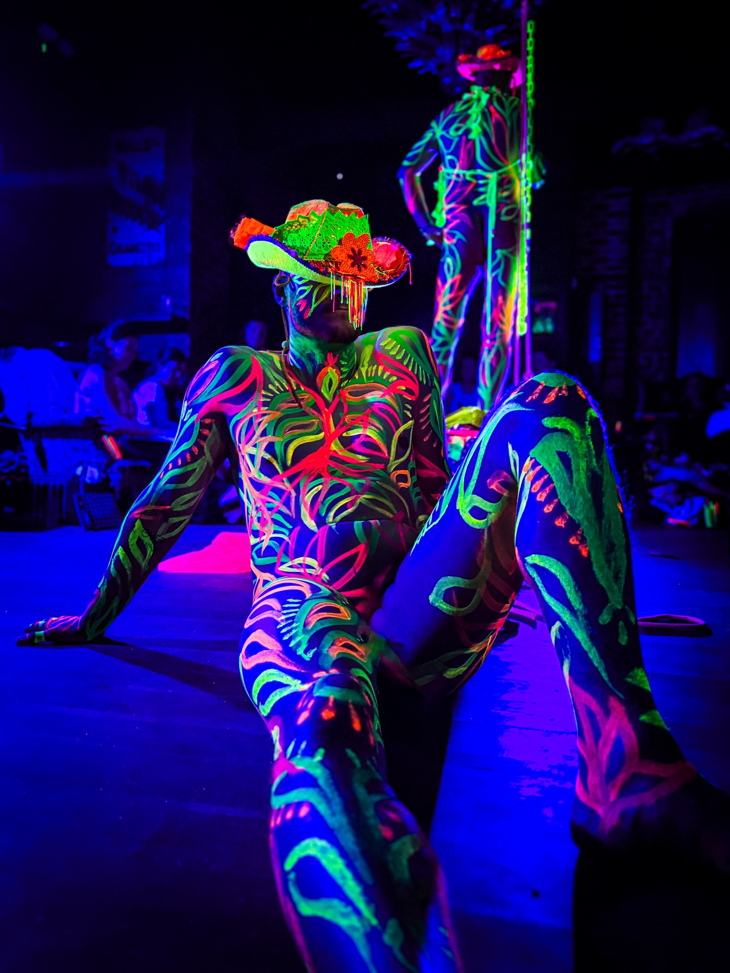 Hen party plans = SORTED 💥✨
Looking for something fun, different, and a little bit wild? Neon Naked Life Drawing is the ultimate hen party vibe 🎨💃 Think glowing paints, amazing models, big laughs, and zero pressure – it’s all about having fun and getting creative.
Perfect for beginners, all art supplies provided, and yes… the poses get cheeky 😏🔥 Whether you’re celebrating the bride-to-be or just here for the chaos, this is one you won’t forget.
Grab your girls, bring the energy, and let’s make it a night 💫
📍 London
🎟️ Book now at neonnaked.com
#HenPartyLondon #HenDoIdeas #LondonEvents #GirlsNight #LifeDrawing UniqueExperiences BirthdayVibes LondonLife ThingsToDoLondon NeonNaked