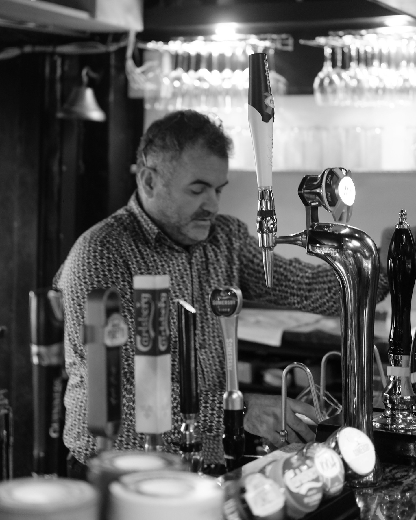How to pour the perfect pint... Tadworth Manager Nuno has all the secrets! A magician never tells 🤫
Book a table with us by clicking the link in our bio, or by ringing...
Epsom: 01372 721309
Cheam: 0208 394 2000
Tadworth: 01737 353529
Brockham: 01737 845101
Oxted: 01883 722207
☎️ ☎️ ☎️
#pints #pubmanager #theperfectpint #thegrumpymole