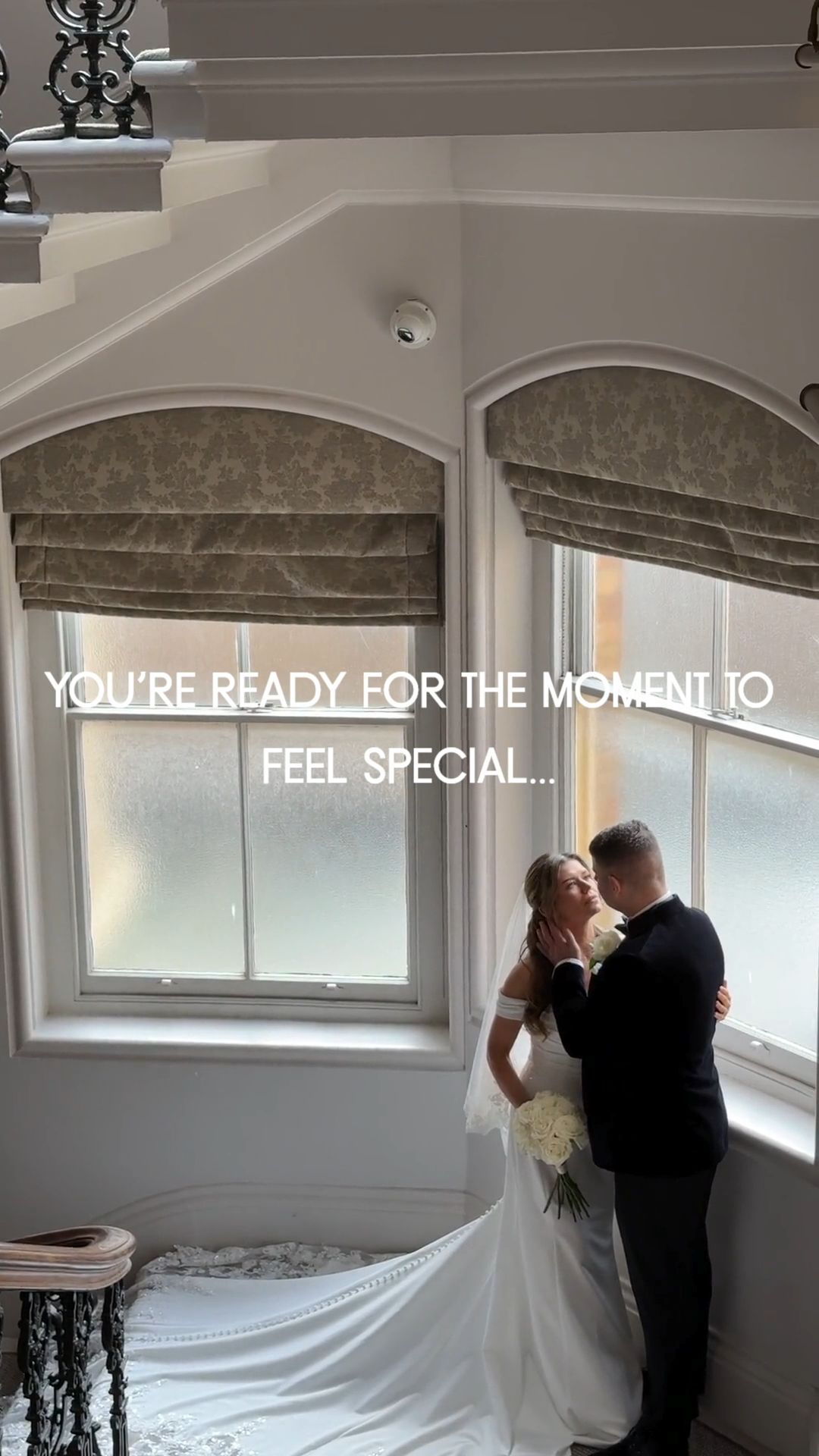 At The Little White Dress Company, your appointment is private, relaxed and completely centered around you. You’ll have time to explore shapes, fabrics, accessories and those all-important “how do I feel in this?” moments.
Because finding your dress shouldn’t feel stressful. It should feel like a core memory in the making 🥂