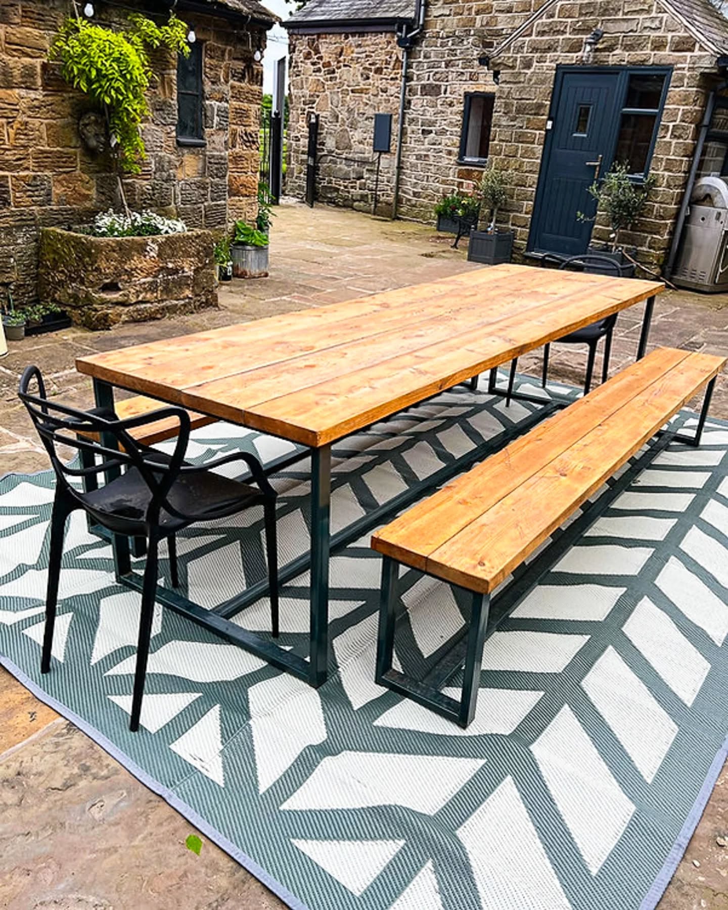 Get your garden ready for Summer - enquire today ☀️
From bespoke oak tables built to handle the outdoors, to solid Bbq setups made for long evenings with friends - this is furniture made to be used, not just looked at.
Every piece is built by hand in our Sheffield workshop, made to suit your space, your layout, and how you actually live outsode.
Big garden or a patio, we'll make it work.
Visit www.rcc-furniture.com today.
.
.
.
#outdoorfurniture #gardenset #bbqseason #madeinsheffield #summerready