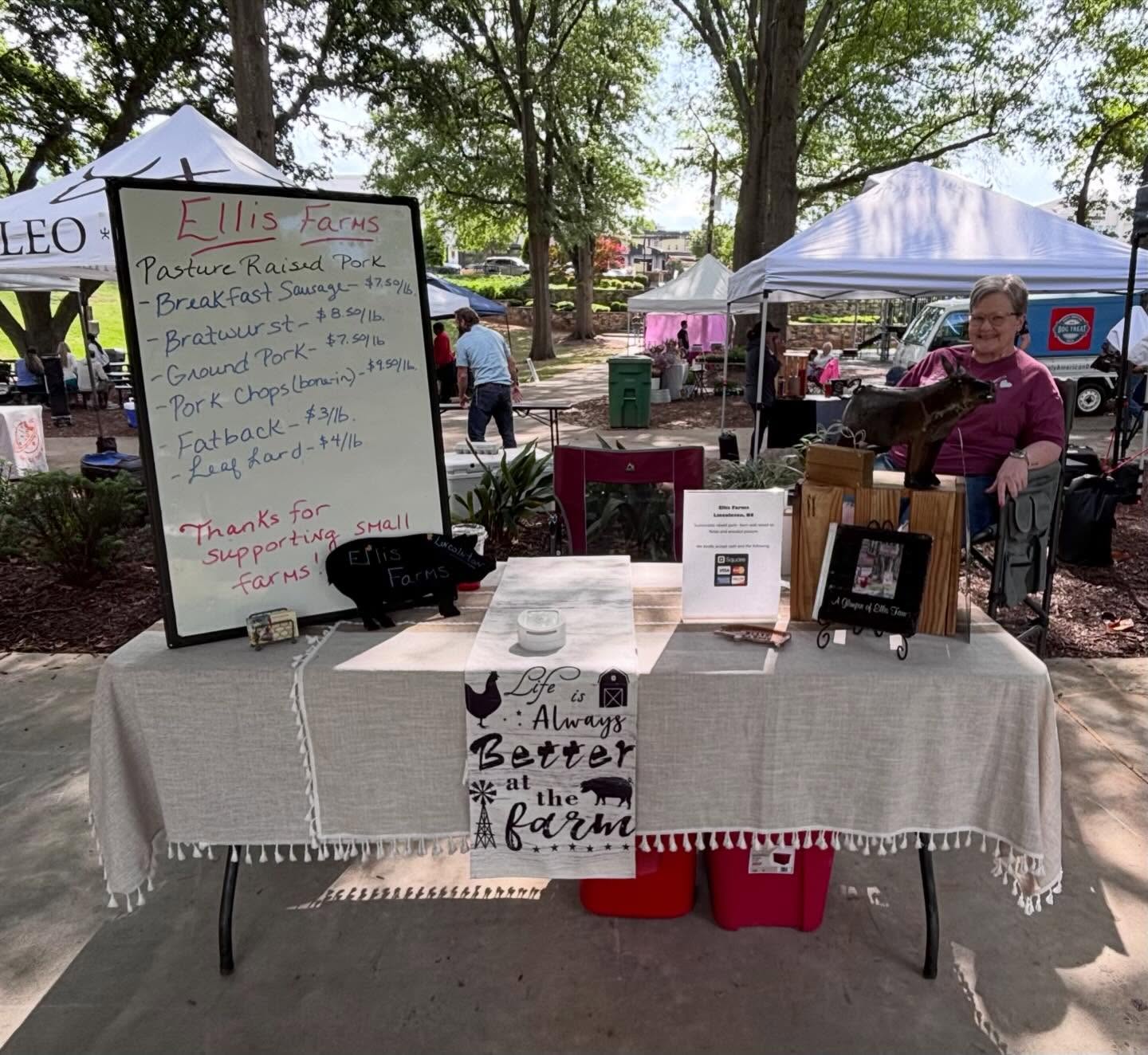 It’s a beautiful Sunday to come out to Stowe Park for the Belmont Farmers Market. We are here until 2pm with your pasture raised pork favorites. 🐖 #farmersmarketfinds #belmontnc @belmontnc_farmersmarket