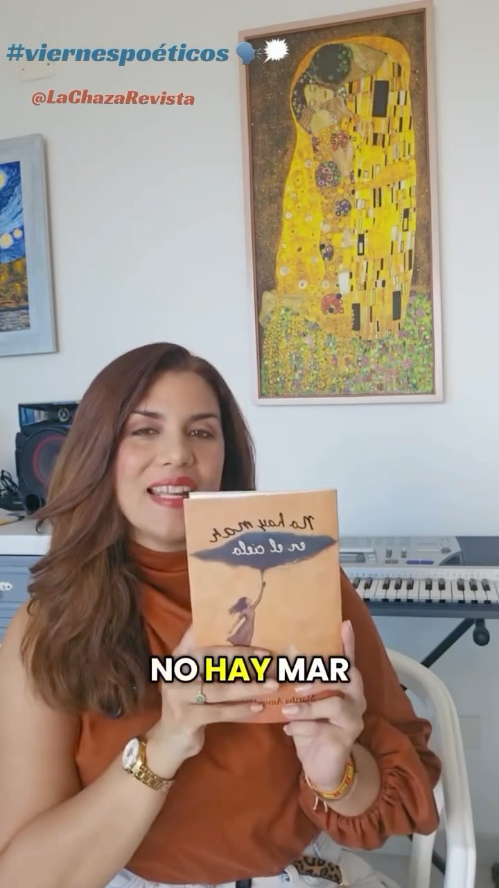 🌟Martha Amor, periodista y escritora cartagenera, nos lee hoy dos #poemas de su libro: No hay mar en el cielo, un poemario recientemente presentado en el marco de la #FILBO2026 que se realiza en Bogotá hasta el 4 de mayo.
🌻Los versos —íntimos— de este libro nos recuerdan que la vida no está en lo que vendrá ni en lo que ya fue, sino en ese punto exacto donde estamos, sintiendo.
💛Gracias @marthaamor_ por brindarnos tu lectura y por sumarte a este plan poético de los viernes.
Un agradecimiento especial 🌼
🫂Y abrazos para nuestros seguidores, disfruten cada viernes con La Chaza otra forma de ver la poesía
.
.
.
#MarthaAmor #Nohaymarenelcielo #Viernespoéticos