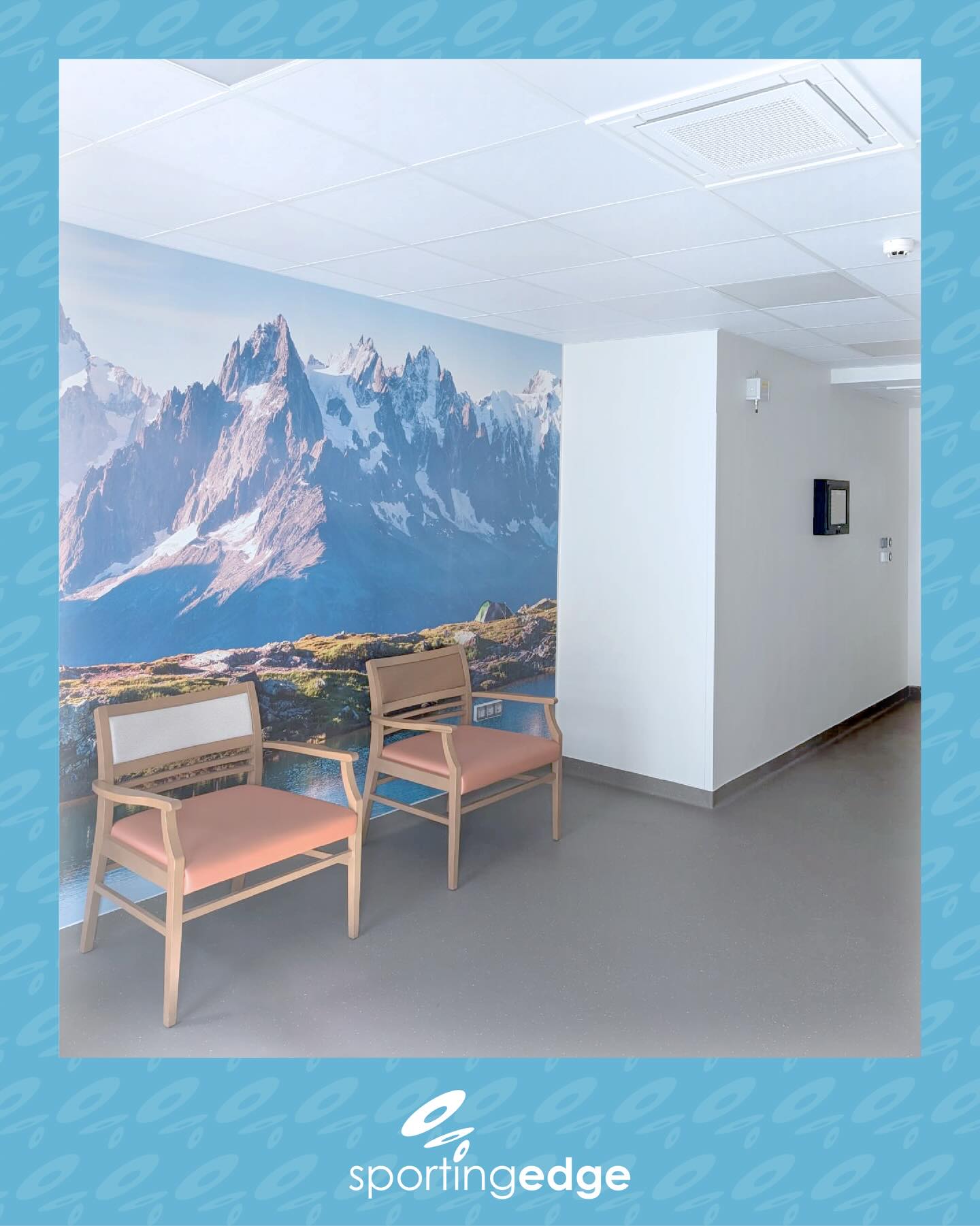 Happy Friday! Here are a couple of shots from a recent trip to Paris where we installed an altitude room in a physical therapy clinic in 2024.
This chamber can reach 5750m altitude and is used to assist in rehabilitation for cardiovascular conditions.
Hypoxic training - both active and passive - is increasingly used for wellbeing and longevity due to its many health benefits, including cardiovascular and muscular fitness, weight management and metabolic health.
Our chambers can be installed in almost any space and we offer ongoing servicing.
Check out our website or get in touch for more info.
#altitudetraining #altitudechamber #hypoxictraining #hypoxia #wellbeing