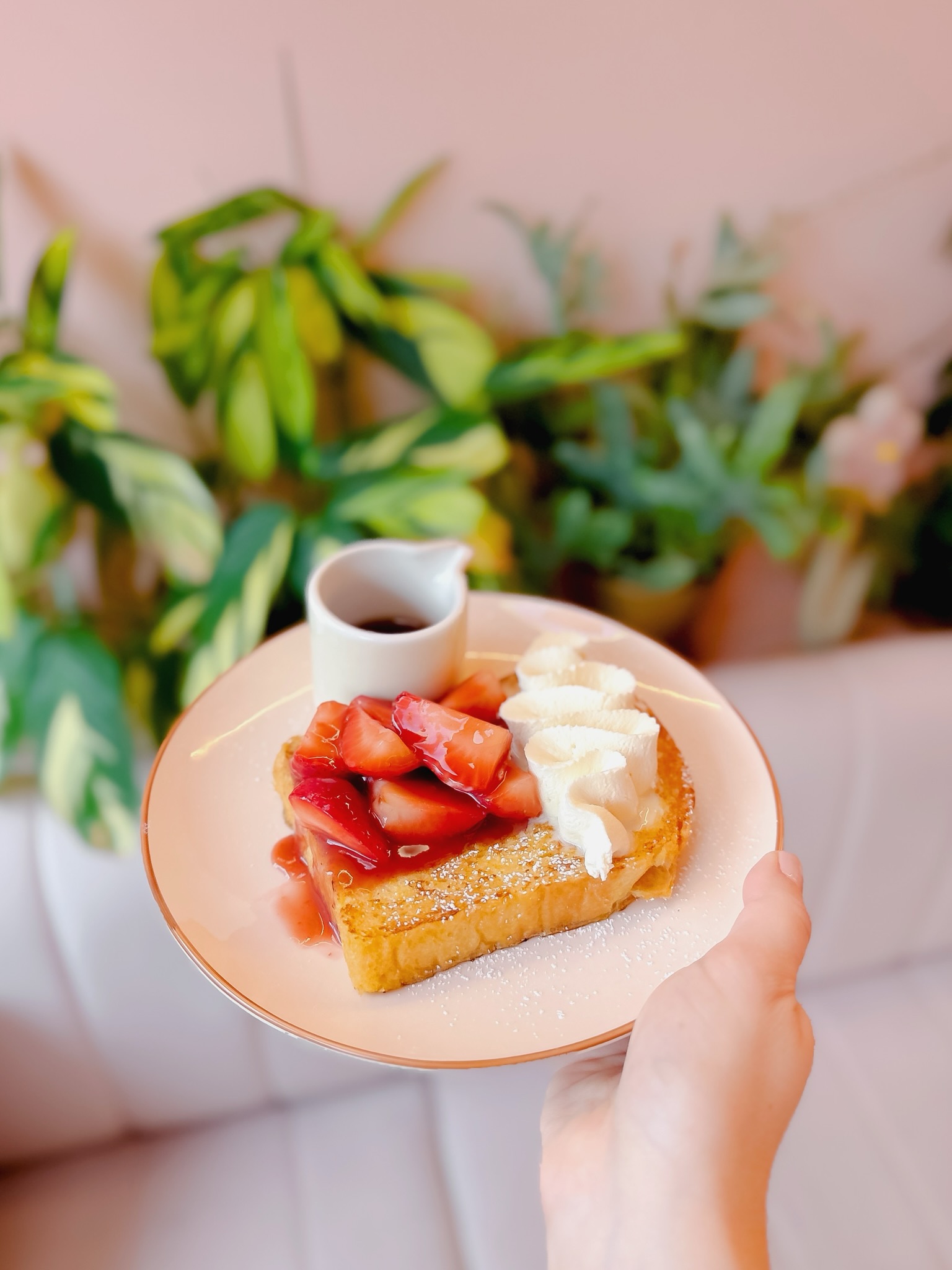 Did you know we recently launched a special children’s menu for your little ones? Featuring mini versions of our favourite dishes and available during our regular brunch hours 💛
Swipe through to have a look! We have tables available to book this week if something catches your eye.. 👀
#letthemseecake #cardiffbrunch #kidsbrunch #kidsbreakfast