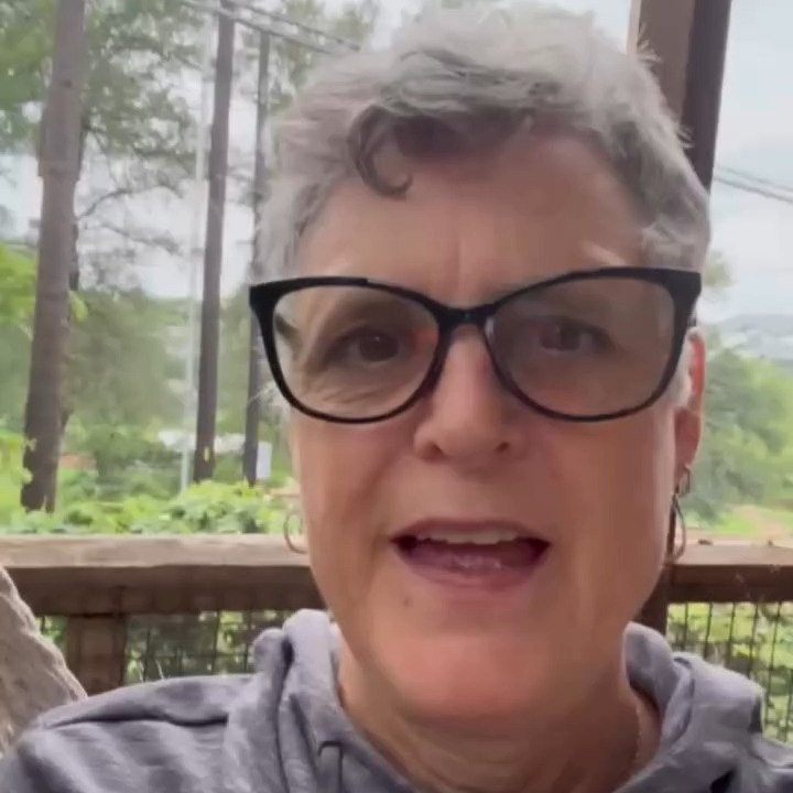 Woo-HOOO!! My favorite Senator-soon-to-be-Comptroller Sarah Eckhardt has earned even more of my love and devotion by giving a shout out to my novel "Last Dance on the Starlight Pier." Aside from superb literary taste--😅😁--check out all the other reasons you need to vote for @saraheckhardttx at saraheckhardt.com
Thank you SO MUCH Sarah!! You even spell your name correctly.