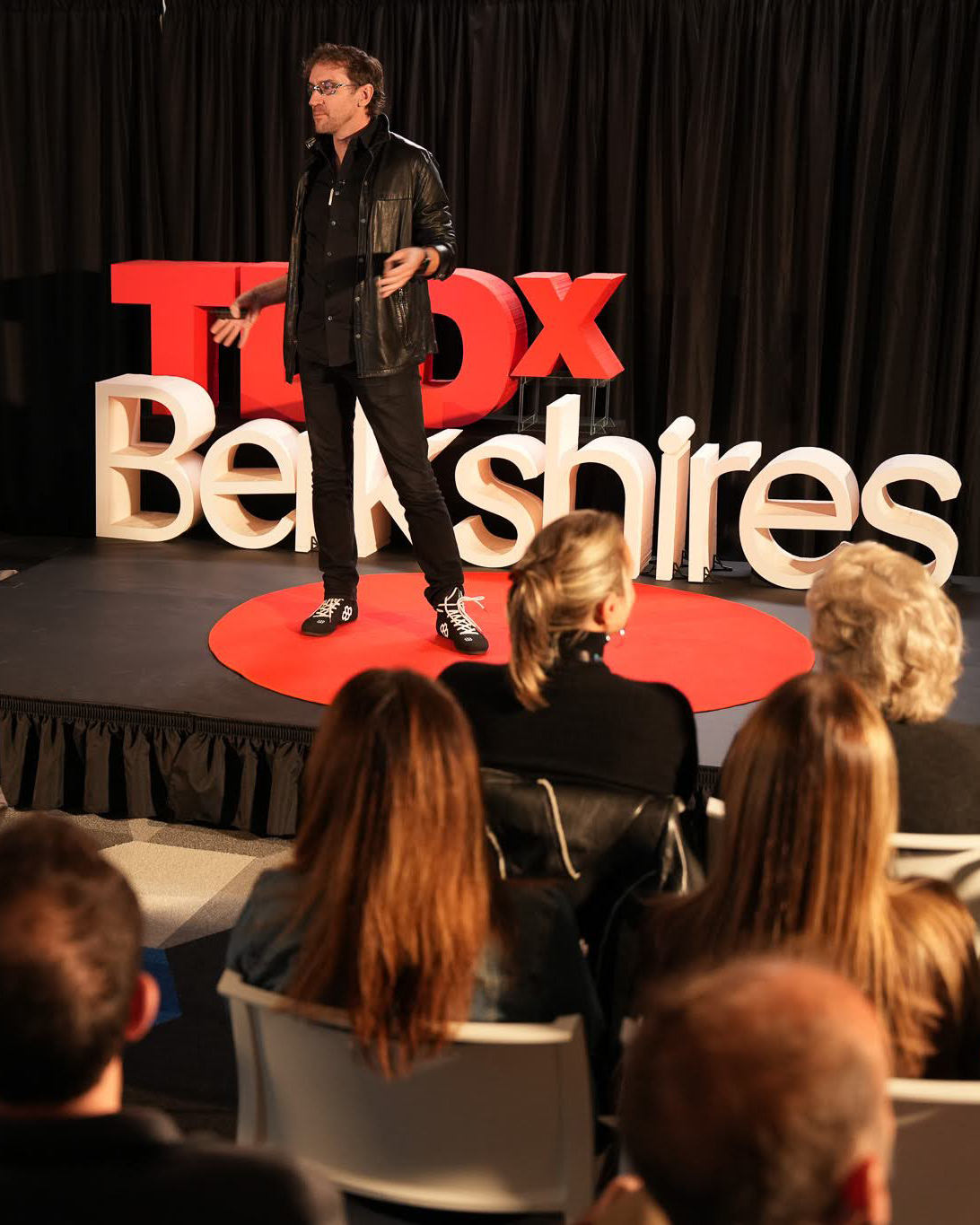 In his TEDx Berkshires talk, Pablos Holman asks the question: are inventors our most under-valued creative class?
From vaccination to synthetic fertilizers to antibiotics, inventors have saved billions of lives. Pablos delivers a challenge: elevate inventors, invest in them, and support the people willing to create the thing that is yet to exist.
šŗ Watch Pablos full TEDx talk on YouTube - See Link in Bio.
#TEDx #TEDxBerkshires #Invention #Innovation #Creativity #Technology
