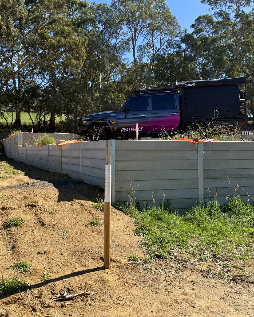 Busy days for our team out at Mt Barker, with concrete sleeper retaining walls going up across Stage 2 at Minters Rise Estate. It’s all starting to take shape and setting the stage for some beautiful new homes!
#Development #RetainingWalls #SouthAustralia #MtBarker