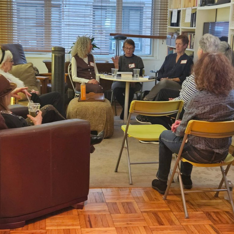 Chatting w/ #lindarosenauthor about the common themes of our novels--#family #secrets, #earrings & what makes a "bad mother"-- Thanks to #wnba_nyc for organizing the gathering (and to our anonymous Manhattan host!)
My novel: HER DAUGHTER
Linda's novel: ABANDONING THE SCRIPT
#meettheauthor #authortalk #fiction #reading #blackrosewriting #writingcommunity #divorce #mothers #parental_alienation #California
