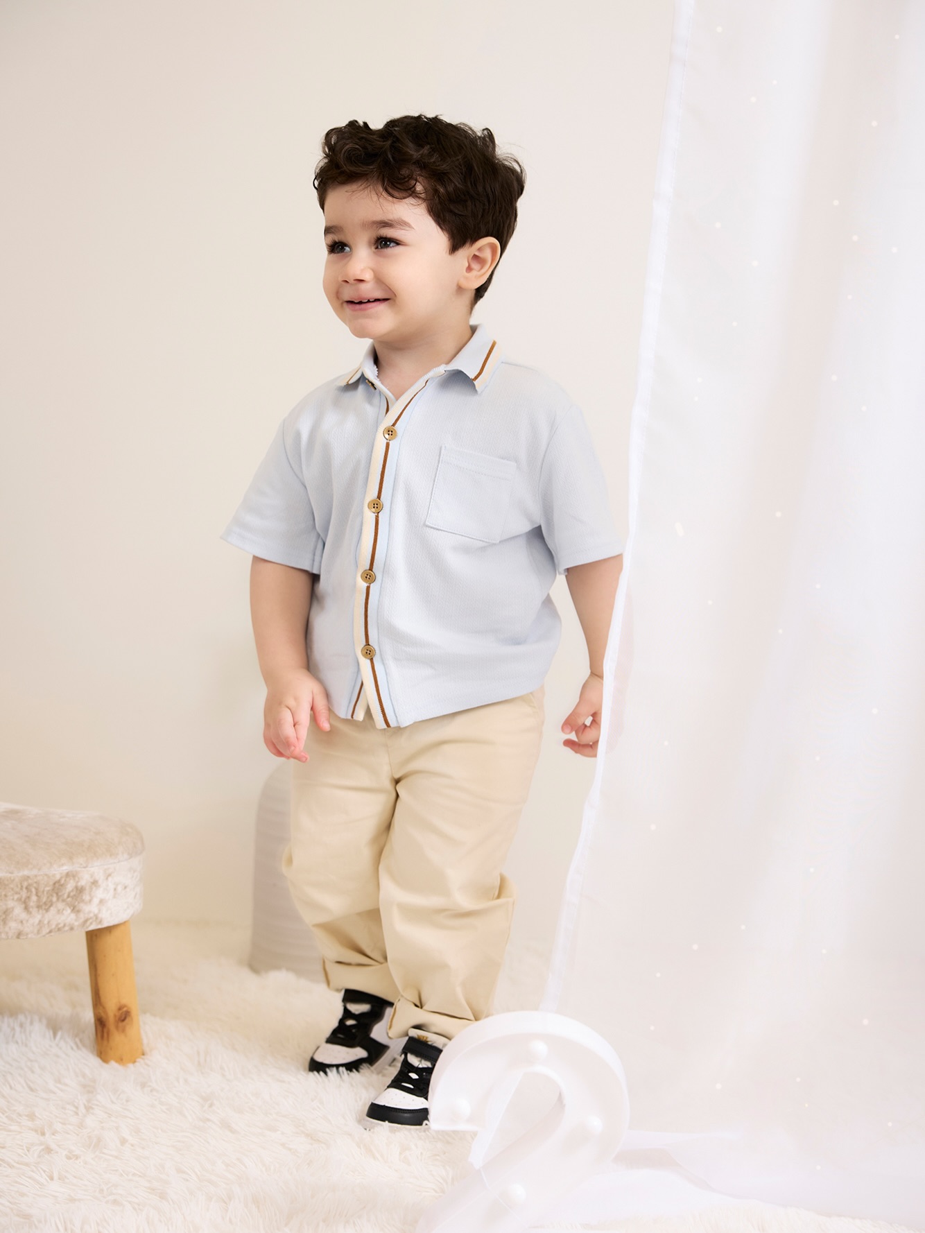 We had the adorable Theo in the studio a couple of weeks ago for his 2nd Birthday photoshoot, we had so much fun with balloons and cake, although the big number 2 balloon had to be photographed separately and put together as Theo decided he didn’t want to be anyway near it 😂🙈🎂.
#birthdayphotoshoot❤️ #2ndbirthday #lancashirephotographer #yorkshirephotographer #birthdayboy