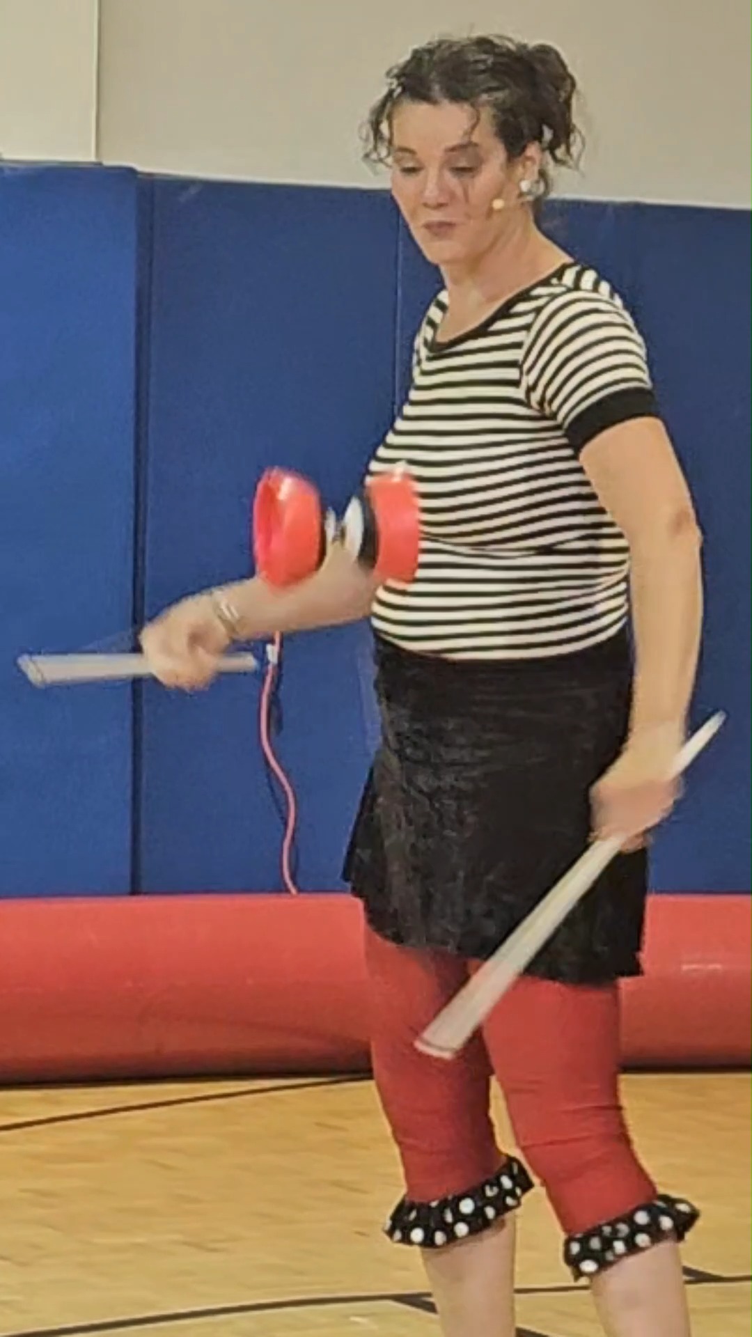 POV: you thought it was just a party… then someone started juggling on one wheel 😳🎪
Juggling acts at a spring event are not your average entertainment. One minute everyone’s chatting… next minute the whole crowd is locked in like “HOW is that even possible?!”
Balls flying, balance on point, and just enough “this might go wrong” energy to keep everyone on the edge of their seat 😂
Warning: kids may immediately attempt this at home… results may vary.
It’s high energy, eye-catching, and the kind of act people stop everything to watch.
DM us to bring the wow factor (and some seriously impressive skills) to your spring event.
.
.
#JugglingShow #SpringEvents #CircusEntertainment #EventEntertainment #LiveEntertainment #FamilyFun #InteractiveFun #PartyIdeas #SpringFun #MagicalMemories