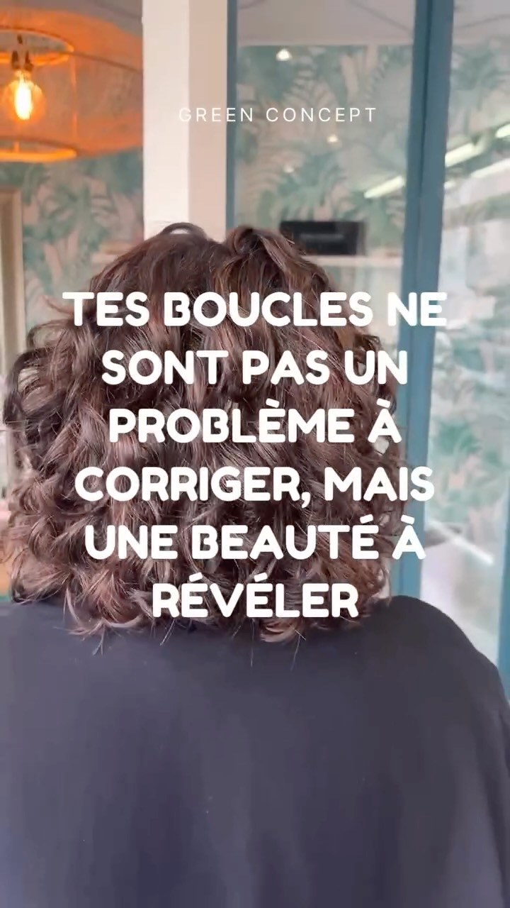 Et si vos boucles n’étaient pas un problème… mais votre signature ?
Chez Green Concept, nous accompagnons celles et ceux qui veulent assumer et sublimer leurs boucles naturelles.
Envie d’apprendre à comprendre et révéler vos cheveux ?
📅 Prenez rendez-vous avec nos expertes à Combs-la-Ville