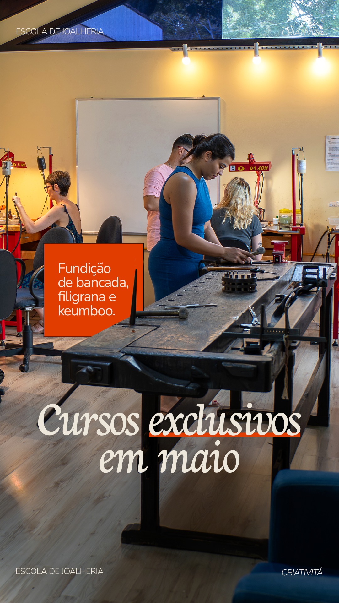 No mês de maio, nossa escola receberá dois professores muito especiais, já parceiros da Criativitá, vindos de outro estado para ensinar a vocês três técnicas diferenciadas. Serão três cursos disponíveis:
Fundição de bancada;
Filigrana;
Keum-boo.
Cada um com sua especialidade e com potencial de transformar a criação de qualquer joalheiro. Vem conhecer mais e expandir teus conhecimentos. Os cursos são exclusivos e com vagas limitadas, então garante logo a tua!
.
#escoladejoalheria #cursodejoalheria #joalheriaartesanal #escoladejoalheriaportoalegre