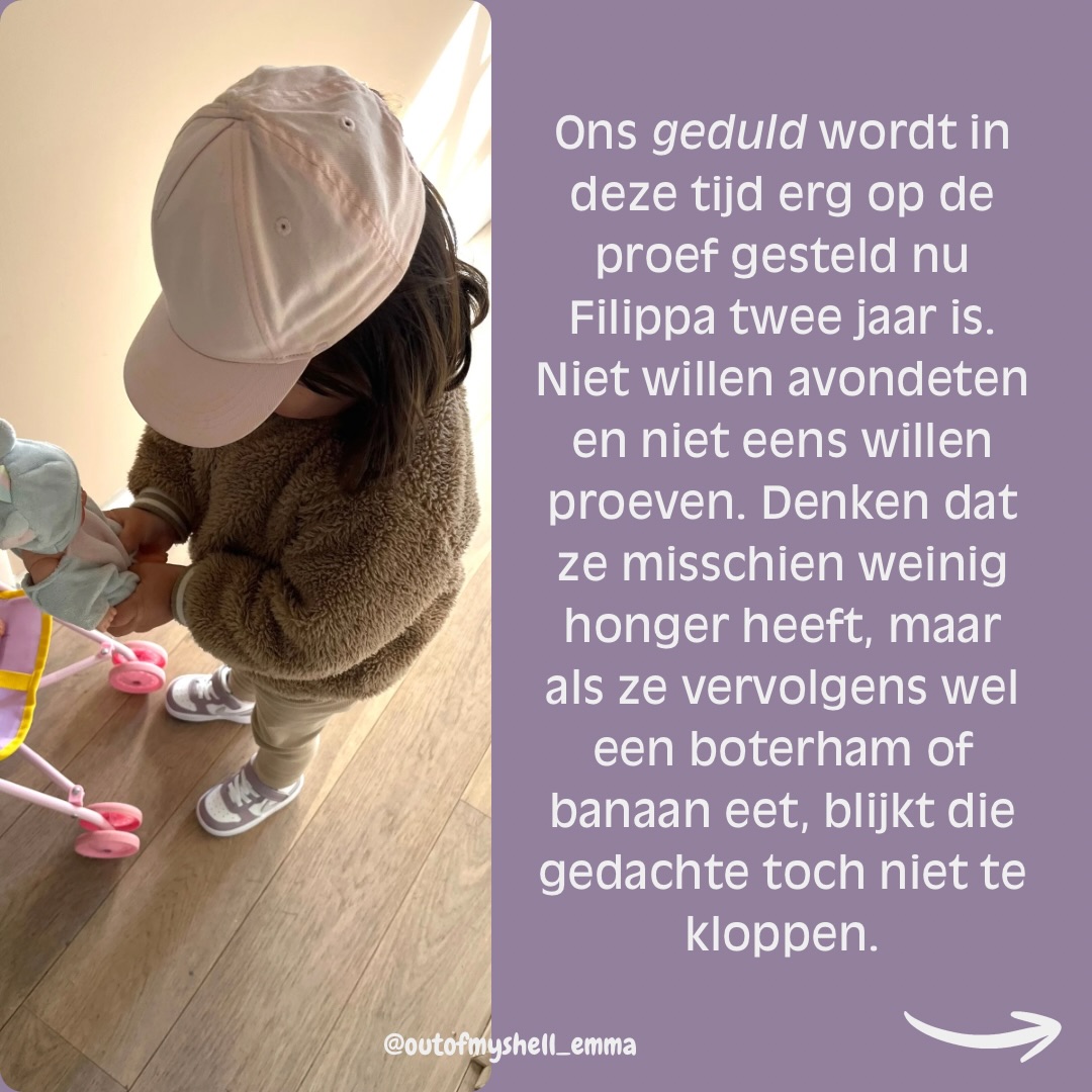 Laat ik zeggen dat het op dit moment een erg lastige fase is waarbij mijn geduld aardig op de proef wordt gesteld….
Ik geef nu altijd ‘s middags na haar slaap een groenten- en fruitshake, zodat ze toch haar groenten binnen krijgt, mocht ze die avond slecht of niet eten.
Herken(de) je dit van je tweejarige, mocht je een kind of kinderen hebben?
#moederschap #eerlijkmoederschap #momlife #intens #vrouwenmetautisme