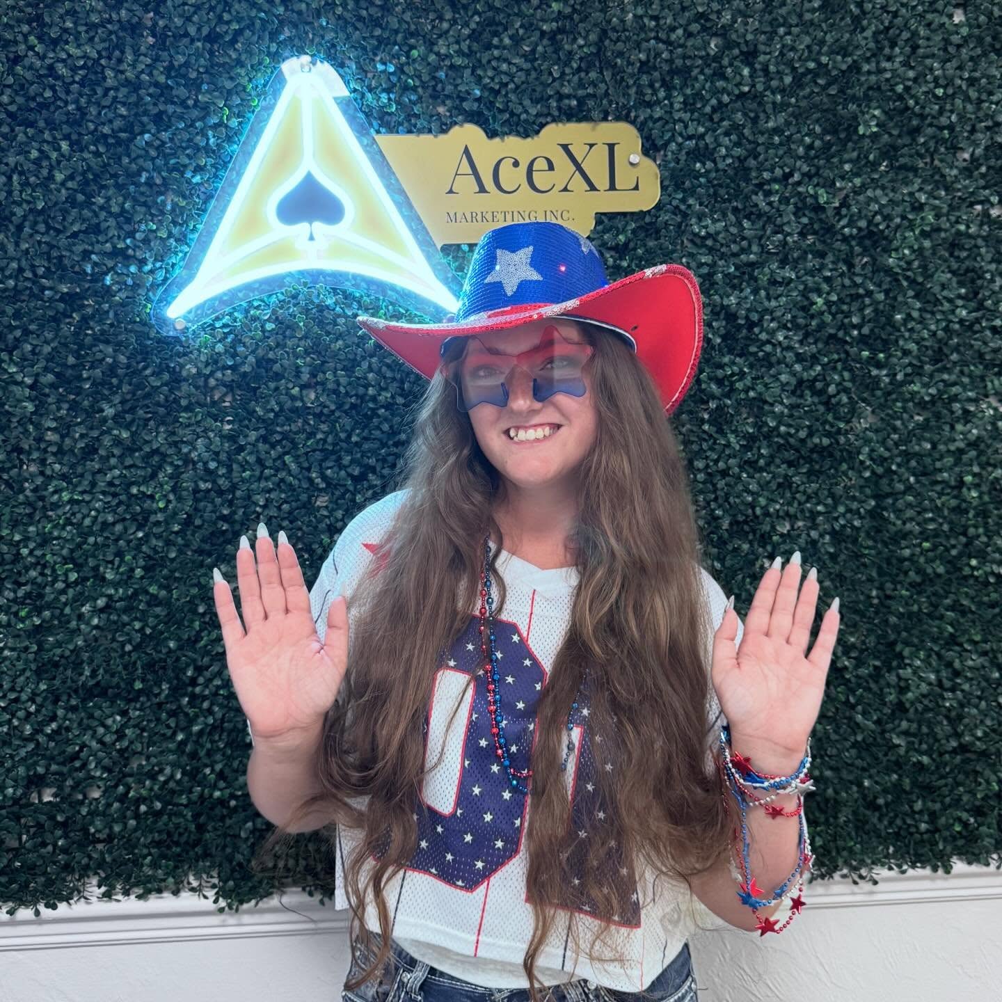 Spirit day theme: Red, White, and Blue 🇺🇸
Best dressed winner: Alexxis 🎊
Who else loves a good spirit week?!
#AceXl #SpiritWeek