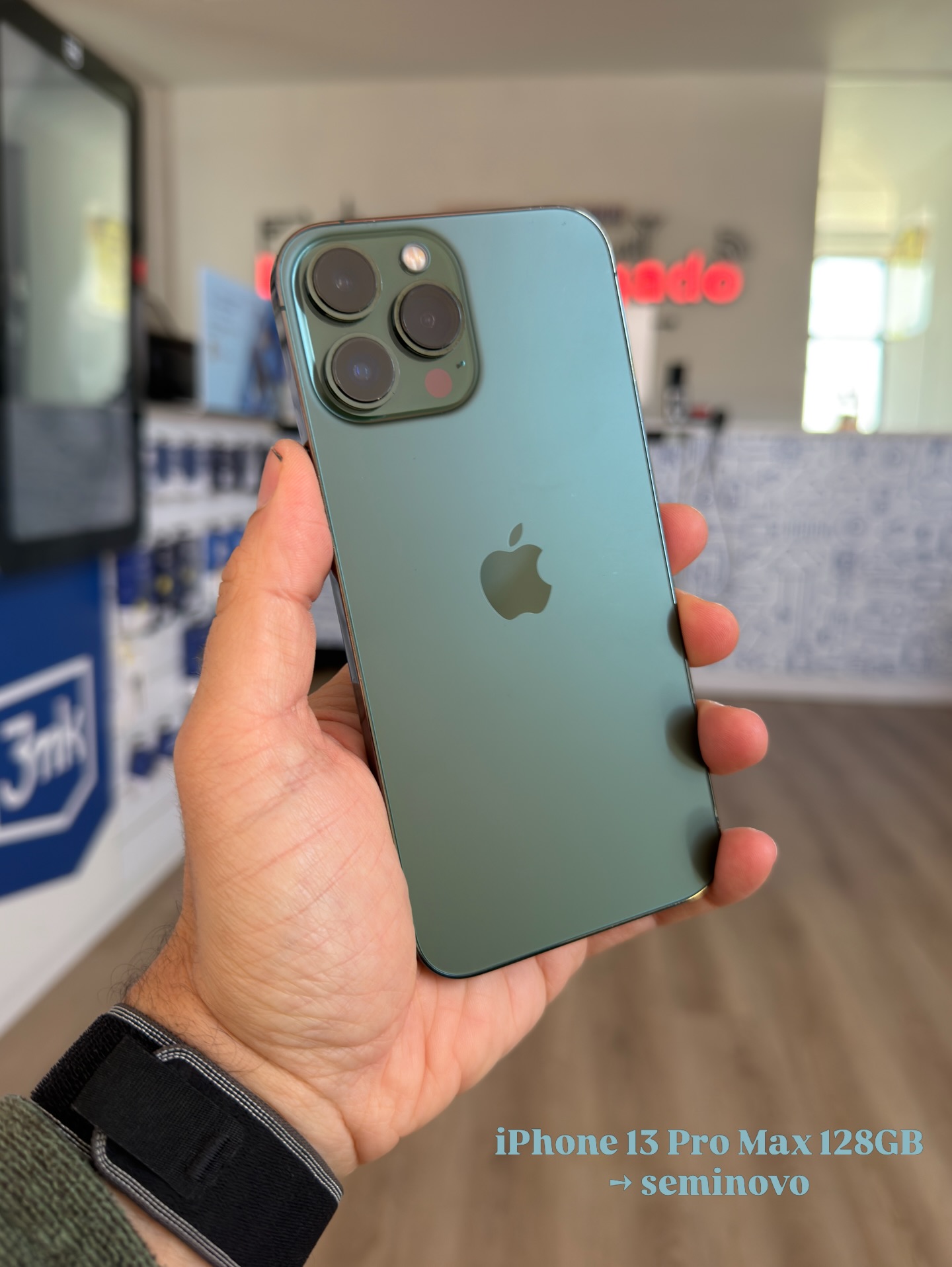Sabias que o 13 Pro Max foi o primeiro iPhone com ecrã ProMotion 120Hz e fotografia Macro (em cima do objeto)?
Funções que ainda hoje fazem diferença no dia a dia.
🔋 Ambos com BATERIA NOVA ORIGINAL 🔋
• Recebe todas as atualizações da Apple •
Disponíveis na iTech em Balazar:
🌲 13 Pro Max 128GB Verde Alpino — 469€
⚫ 13 Pro Max 256GB Grafite — 559€
🚚 Envio Grátis para Portugal, ilhas incluídas!
—
#iTech #mantémteligado #iPhone13ProMax #Apple #seminovos