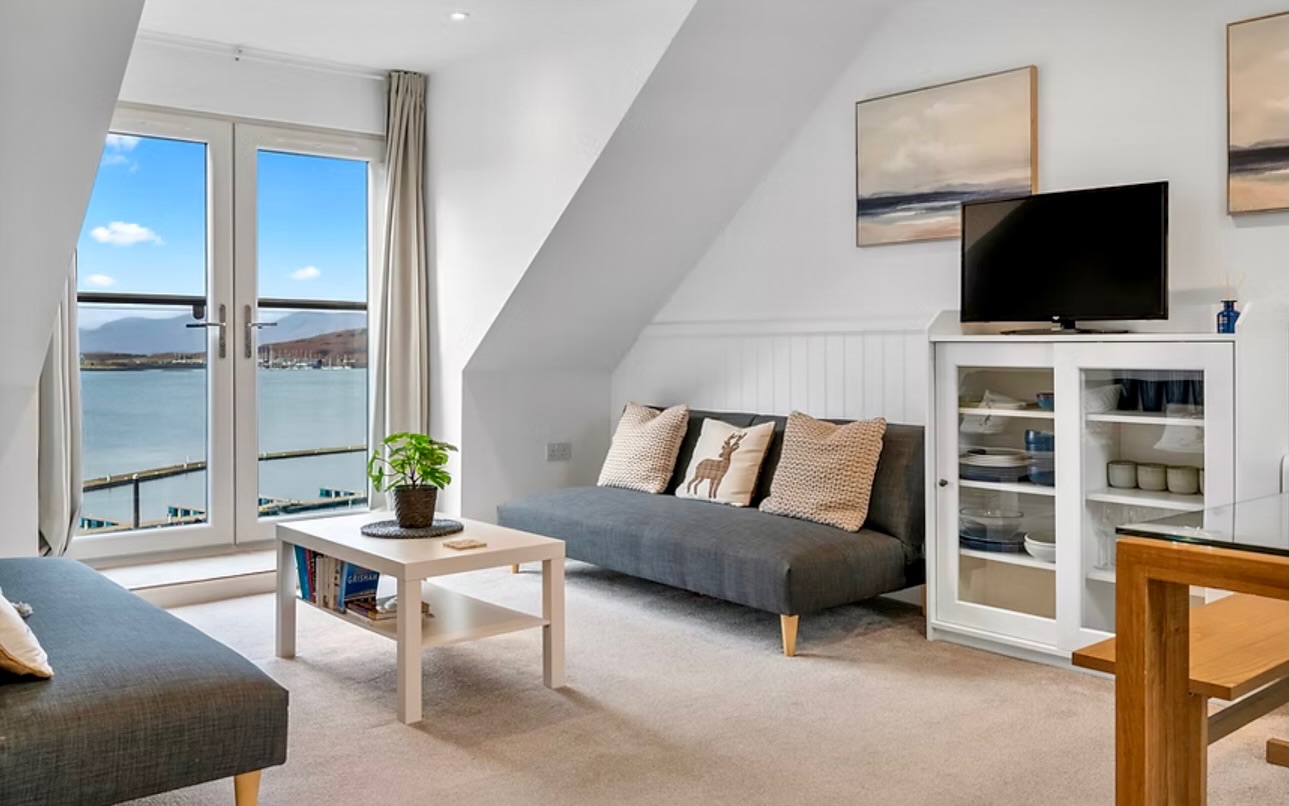 🏡 Property Spotlight: George Street 🏡
Looking for a central base with everything on your doorstep? Our George Street apartment places you right in the heart of Oban, with cafés, shops, restaurants, and harbour views just minutes away.
Inside, you’ll find a bright, comfortable, and modern space featuring:✨ 2 double bedrooms (one with harbour views)✨ Fully equipped kitchen✨ High-speed WiFi✨ Ideal for relaxing after a day of exploring
Perfect for couples, families, or small groups who want to stay at the centre of the action.
Book direct and enjoy 10% off your stay:www.obanholidaylets.com
#Oban #ScotlandStaycation #HolidayLet #VisitOban #ShortBreak StayinOban ❤️
