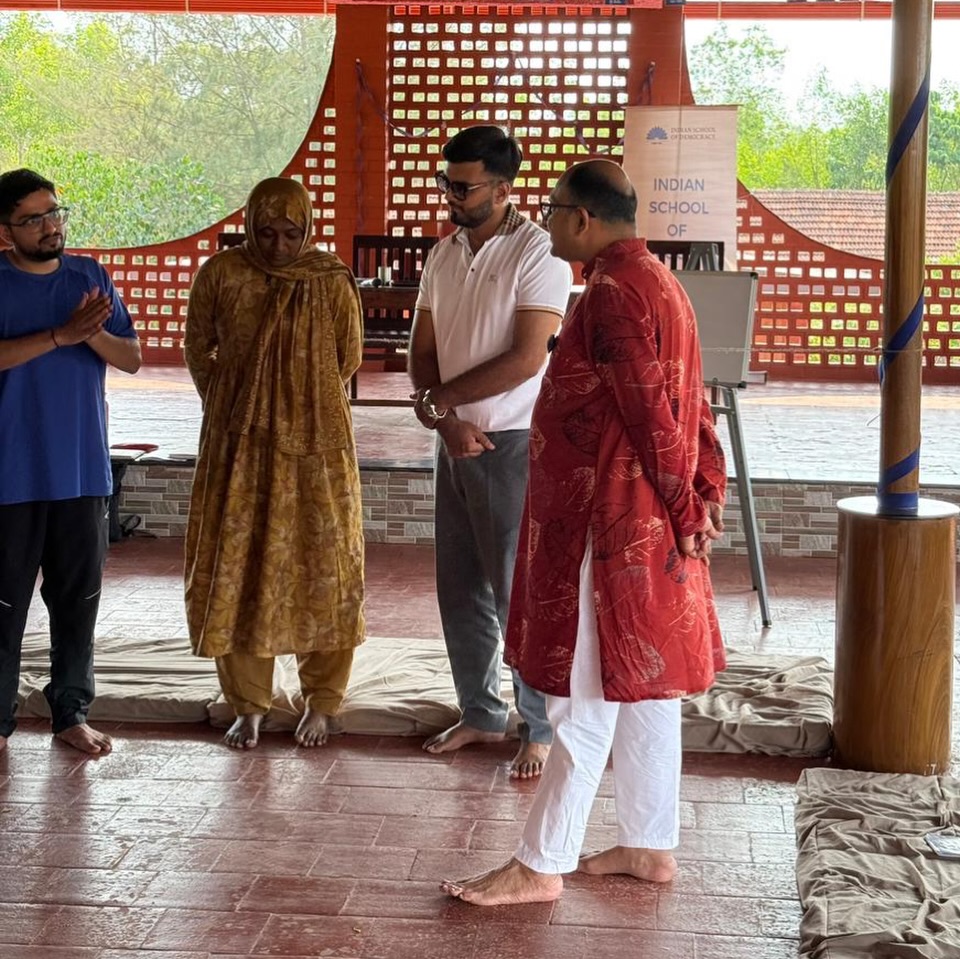 Most young politicians are not struggling with intent.
They are struggling with sustainability.
What if politics was designed differently?
✨ Where leaders could serve AND sustain
✨ Where teams are enabled, not dependent
✨ Where constituencies become economies
This blog explores how.
From survival → to sustainability → to good politics
🔗 Link in bio
#goodpolitics #sseindia #publicleadership #socialentrepreneurship