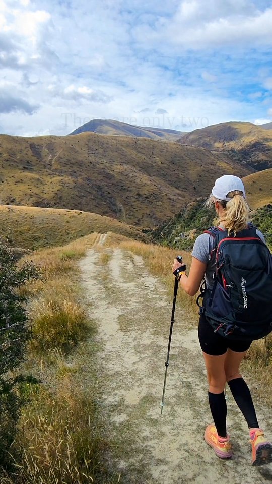8 year old me would think I still need to ramp it up a bit!
⬆️ Day hiking around Arrowtown, New Zealand.
#dayhikesnz #insightfultrails #arrowtownnz