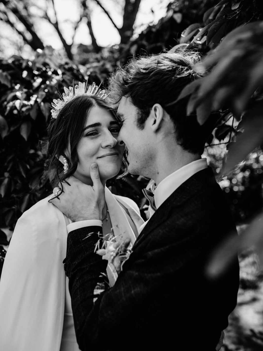 Three pics for three years. Happy Anniversary L&F
📸 @amyfaithphoto
#WeddingPlanner #UKWeddingPlanner #SussexWedding #IntimateWedding #TrueLove
