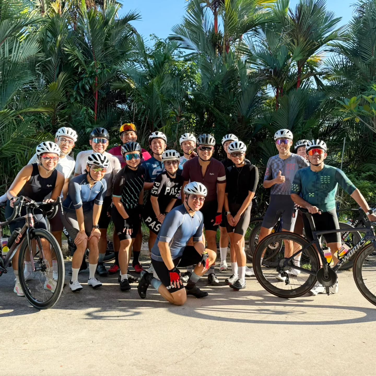 Nowhere else we’d rather be this long Labour Day weekend.
Sometimes the best part of a ride isn’t the training. It’s just slowing things down, spinning the legs, and soaking in the freedom of being out there.
#elevateperformancecoaching #teamelevate