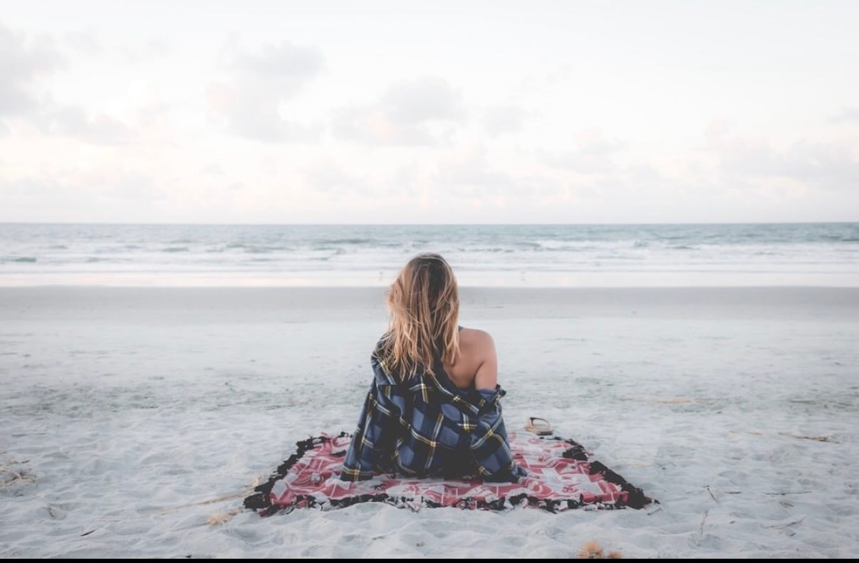 𝗡𝗘𝗪 𝗧𝗥𝗘𝗔𝗧𝗠𝗘𝗡𝗧 💆♀️
(yes… your nervous system just perked up)
Meet Holistic & Functional Bodywork with Sue — where deep tissue meets deep exhale.
This isn’t your standard “lie there and hope for the best” situation. This is bodywork that actually listens👂
We’re talking fascia release, movement insight, and subtle energy work — all working together to calm your nervous system, release what’s been stuck, and bring you back into your body (in a way that feels safe, supported, and surprisingly powerful).
Because let’s be honest…
most of us aren’t “tense” — we’re wired 😵💫
Sue blends 22+ years of Pilates knowledge with hands-on techniques that help your body soften, regulate, and realign — without forcing, fixing, or pushing.
𝗘𝘅𝗽𝗲𝗰𝘁:
🌿 a nervous system that can finally unclench
🌿deep release (the kind you didn’t know you needed)
🌿better posture + easier movement
that floaty, clear-headed “oh… there I am” feeling
Every session is tailored to you — your body, your patterns, your pace.
𝗜𝗡𝗧𝗥𝗢 𝗢𝗙𝗙𝗘𝗥
60 mins for £45 (usually £60) - Click the link in the bio and use code “𝗟𝗘𝗦𝗦𝗪𝗜𝗥𝗘𝗗𝟰𝟱” at checkout or pop into the apothecary
Honestly… your body has been waiting for this.