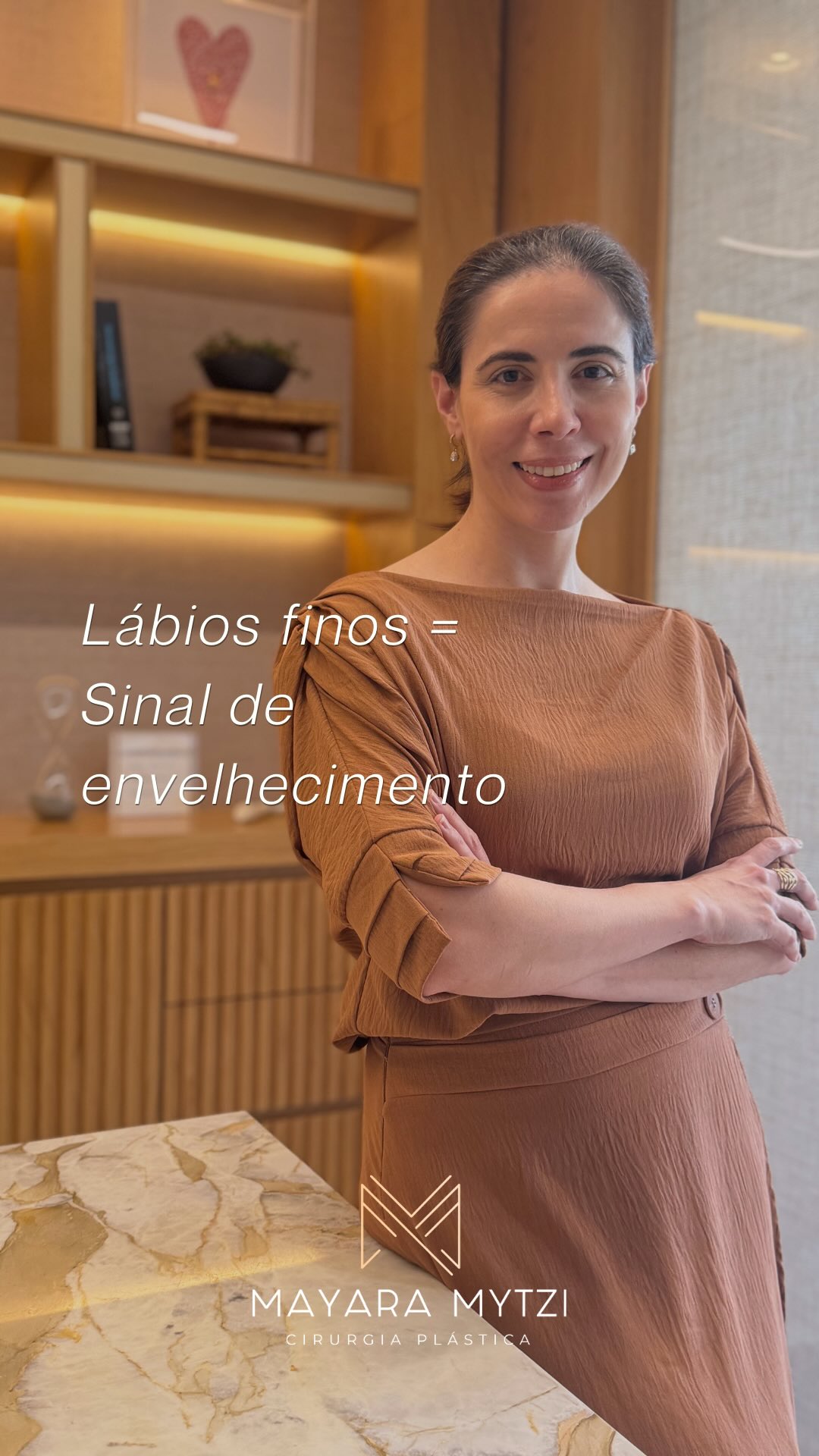 Rejuvenescer os lábios vai muito além de volume.
O lip lifting é uma técnica que valoriza o contorno e a harmonia do sorriso. No vídeo eu explico melhor como funciona.
Se quiser saber mais, é só assistir e deixar sua dúvida aqui nos comentários. 😉
Dra. Mayara Mytzi
CRM SP 136.044 • Médica
Cirurgiã Plástica • RQE 66881
#dramayaramytzi
#cirurgiaplastica
