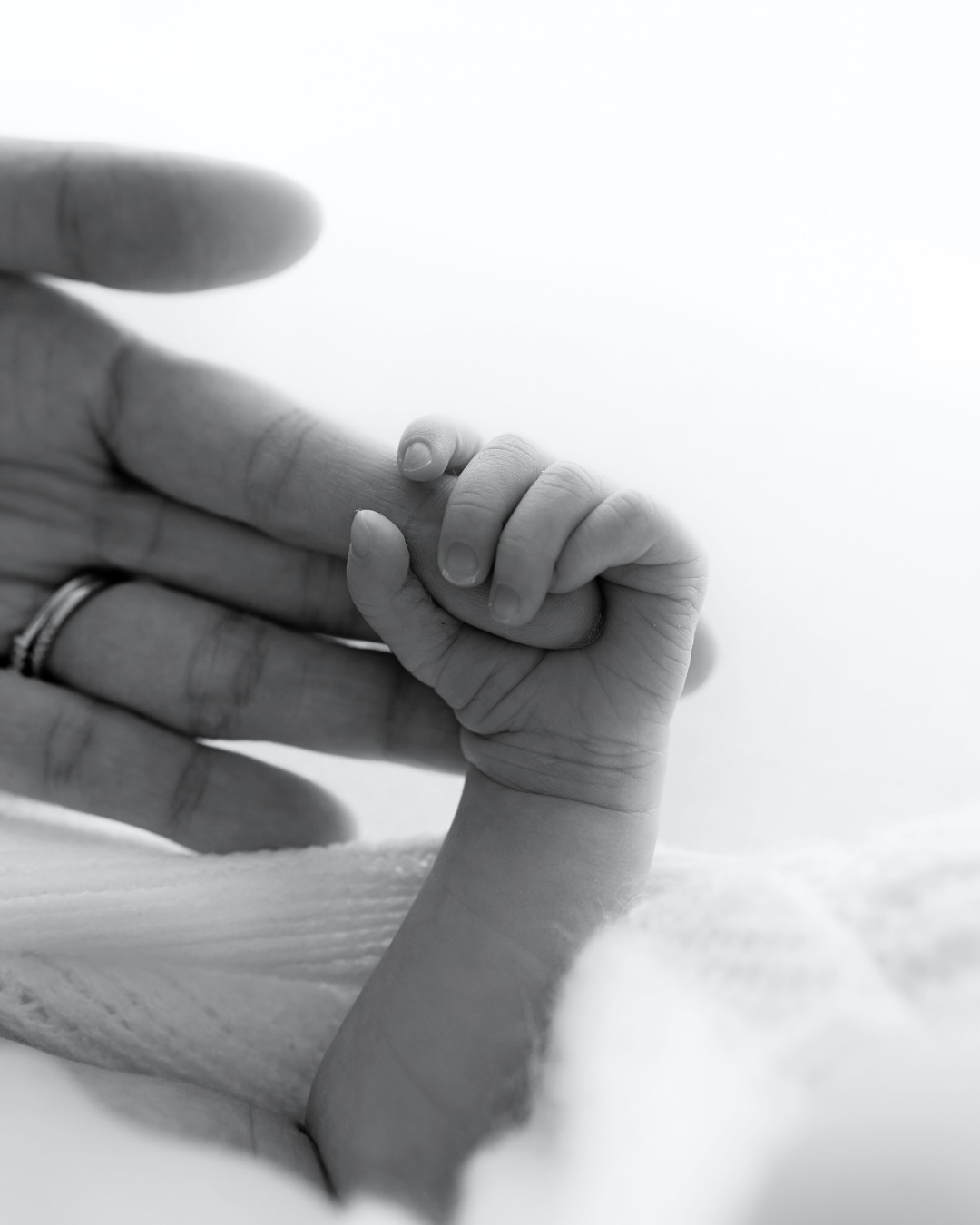 Chloe at just 13 days new was a cute little doll to capture 🥹🥰 How precious is new life 🤍
-
#brisbanefamilyphotographer
#brisbanenewbornphotographer
#brisbanematernityphotographer
#newbornphotography
#newbornphotographerbrisbane